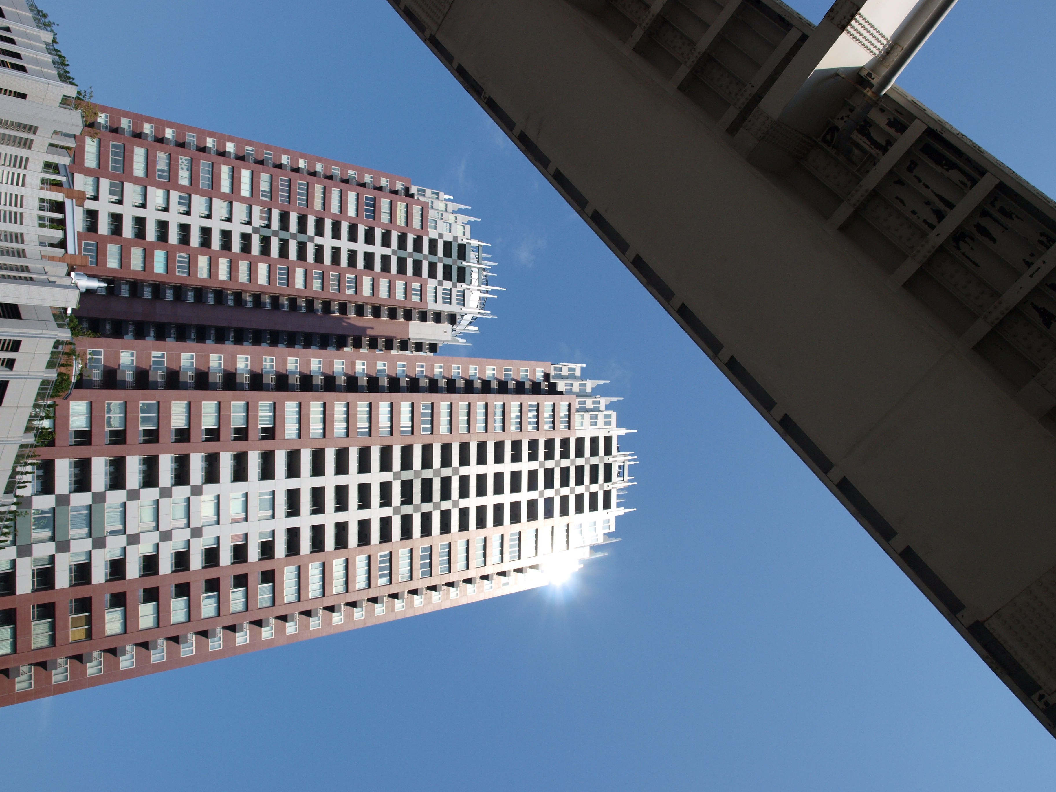 <b>E-520（ISO200）<br>3,648×2,736 / ZUIKO DIGITAL ED 14-42mm F3.5-5.6 / 1/1000秒 / F8 / WB：晴天 / 14mm</b>