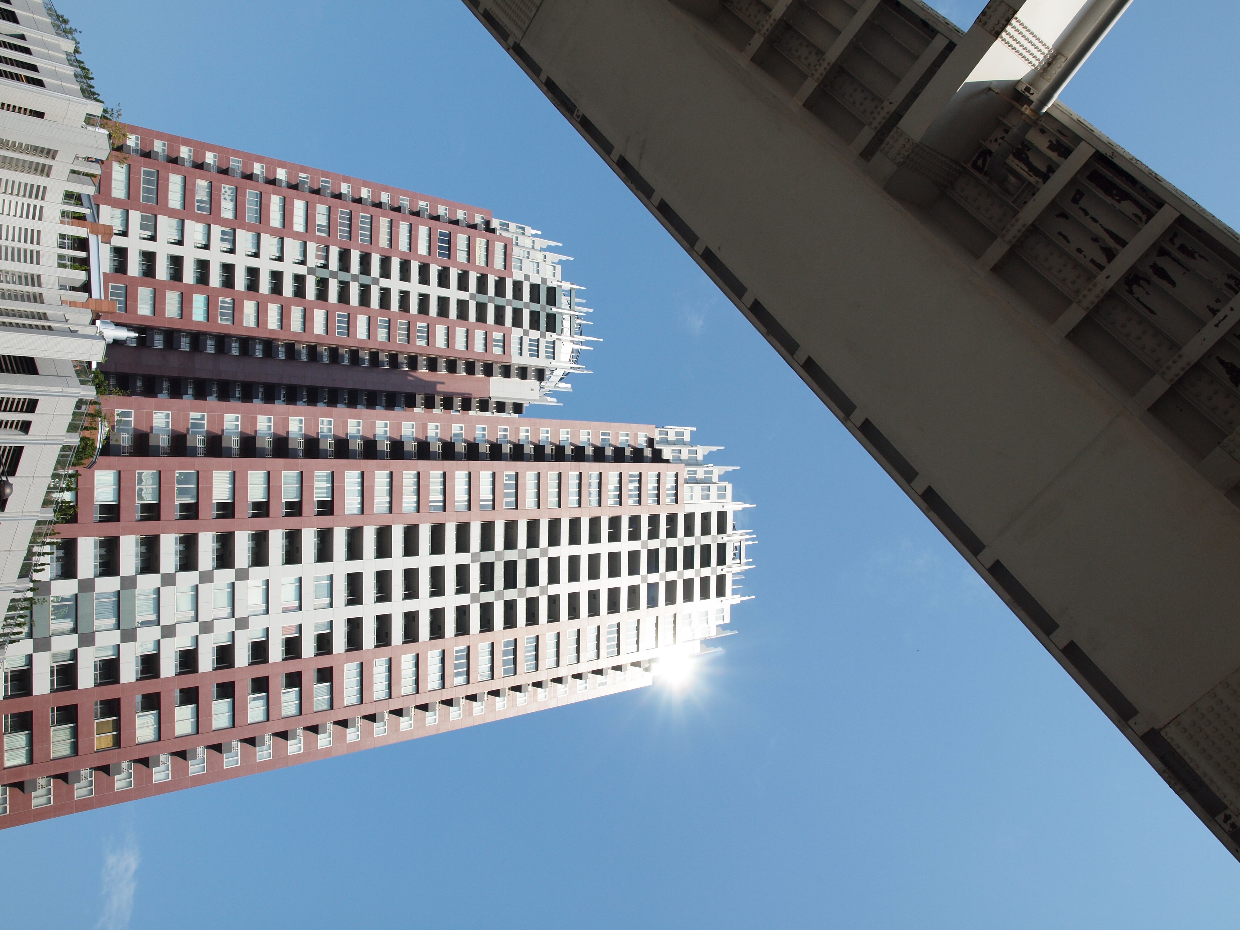 <b>E-620（ISO200）<br>4,032×3,024 / ZUIKO DIGITAL ED 14-42mm F3.5-5.6 / 1/800秒 / F8 / ISO200 / WB：晴天 / 14mm</b>