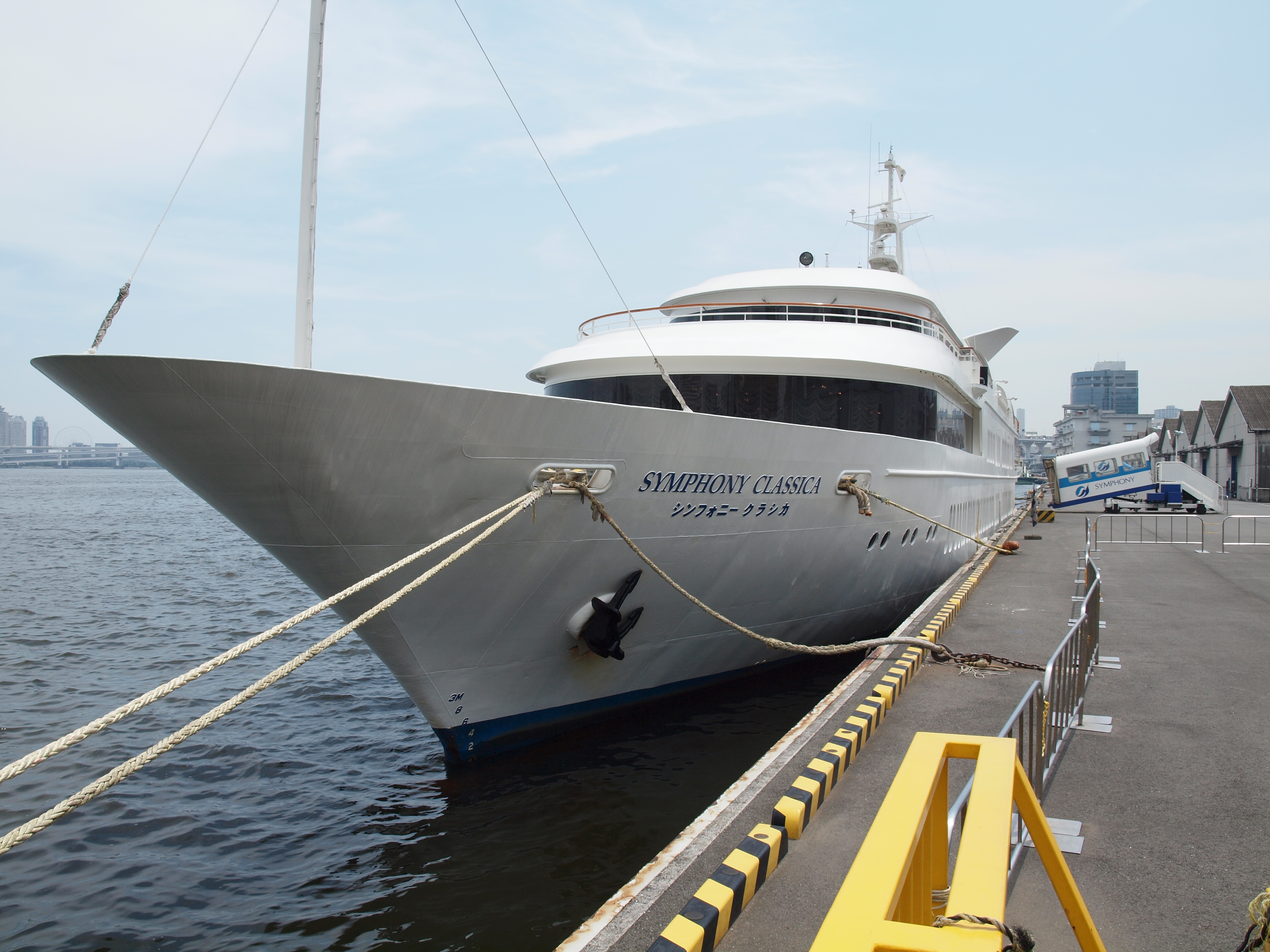 <b>ISO100で撮ってたら白とびが気になって、マイナス補正をしていただろう条件。ハイライトが粘ってくれるのはありがたい<br>4,032×3,024 / ZUIKO DIGITAL ED 14-42mm F3.5-5.6 / 1/500秒 / F8 / +0.3EV / ISO200 / WB：晴天 / 14mm</b>