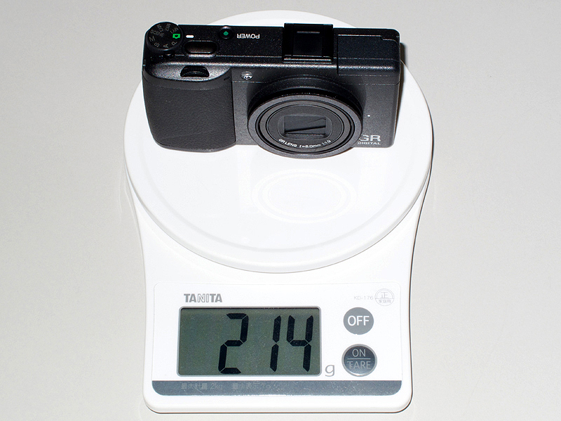 <b>バッテリーと記録メディアを含む重量</b>