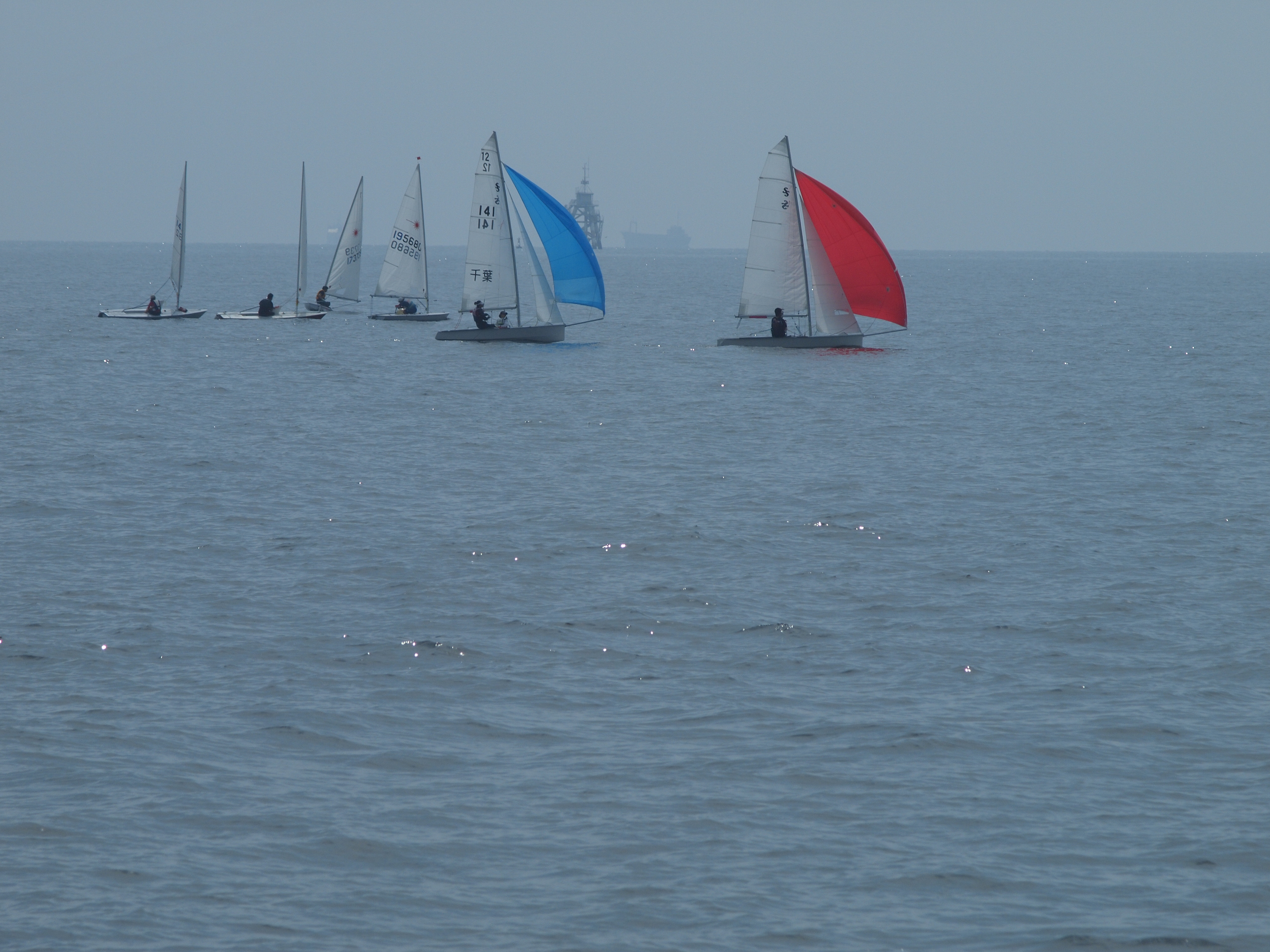 <b>E-P1 / ズイコーズーム75-150mm F4 / 約5.2MB / 4,032×3,024 / 1/800秒 / F8 / 0EV / ISO200 / WB:晴天 / 約200mm / 仕上がり:ビビッド</b>