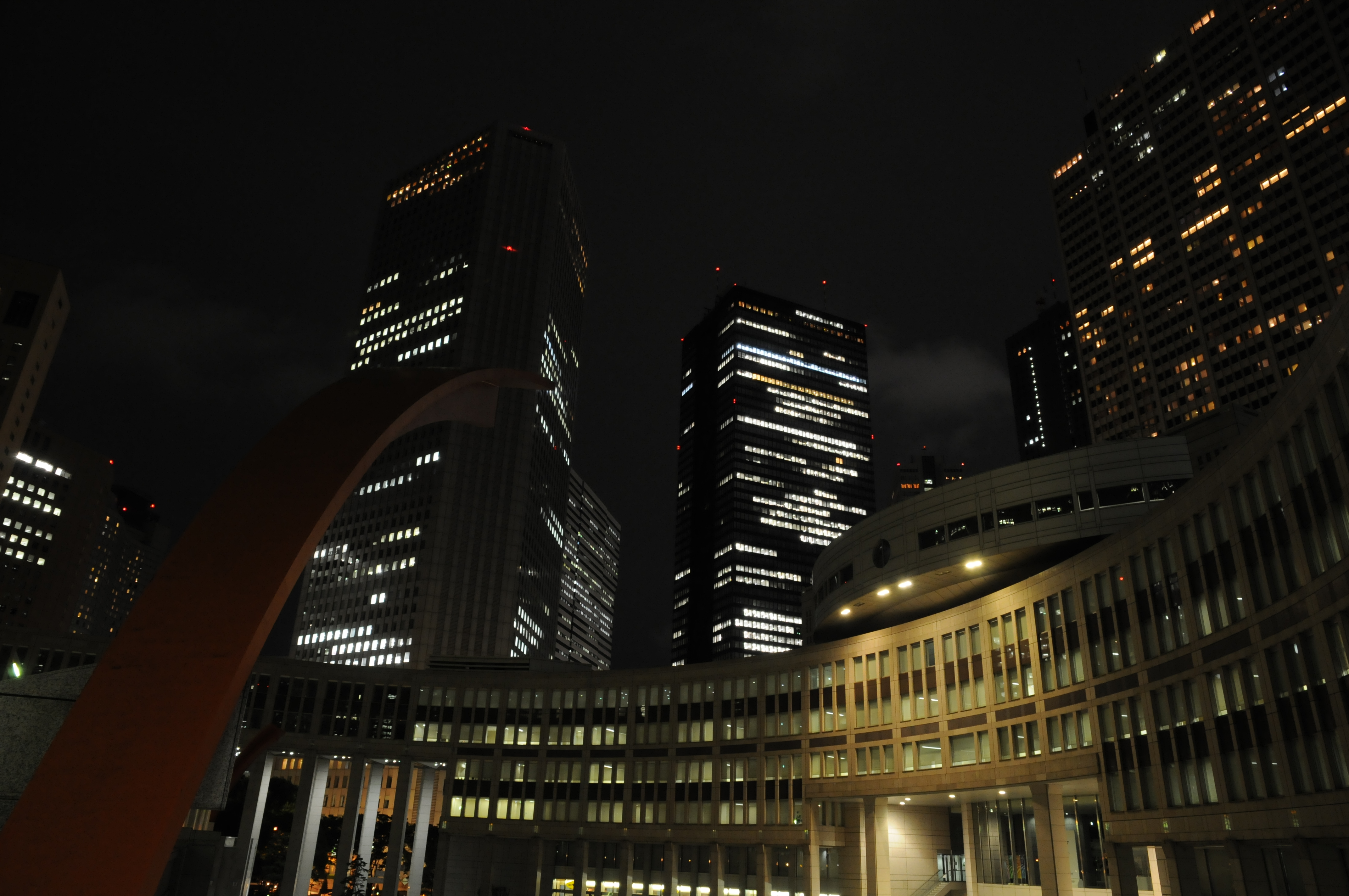 <b>D300 / AF-S DX NIKKOR 16-85mm F3.5-5.6 G ED VR / 約4.2MB / 4,288×2,848 / 1/2.5秒 / F8 / 0EV / ISO800 / WB:オート / 16mm</b>