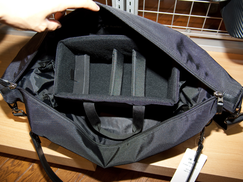 <b>バッグ内部</b>