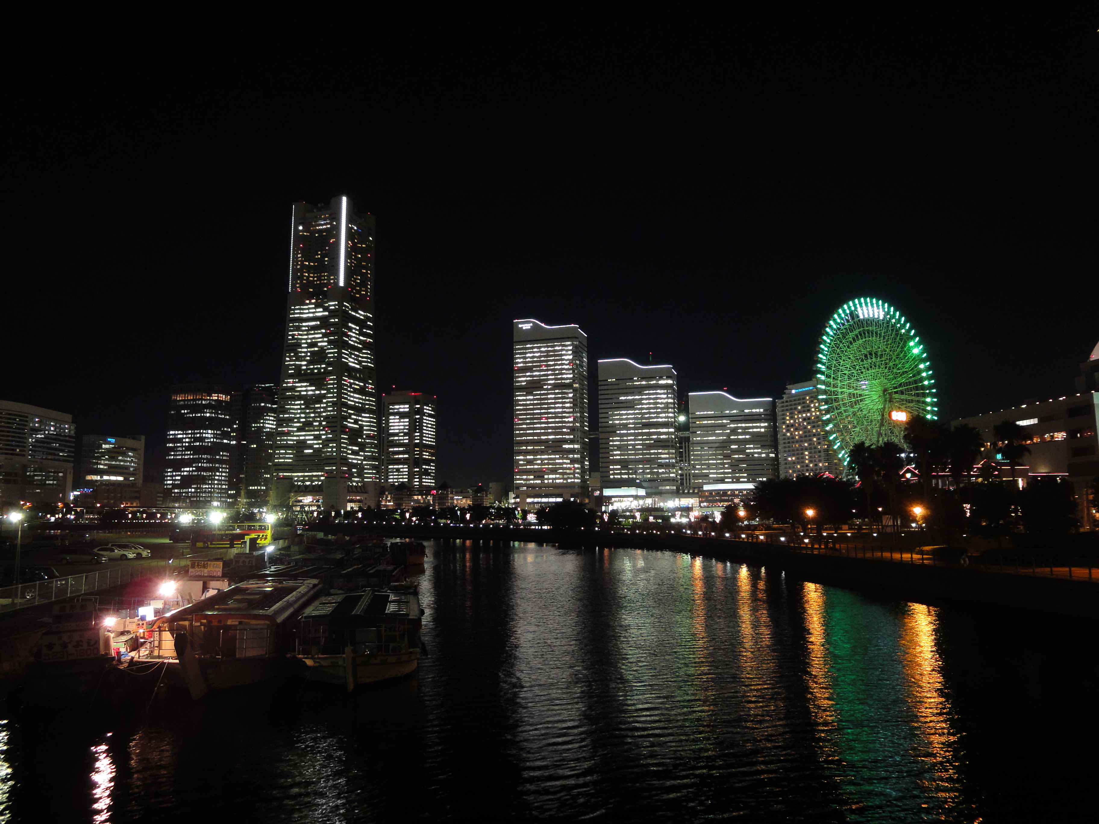 <b>DSC-WX1 / 約4.0MB / 3,648×2,736 / 1/4秒 / F2.4 / 0EV / ISO200 / WB:オート / 4.2mm</b>