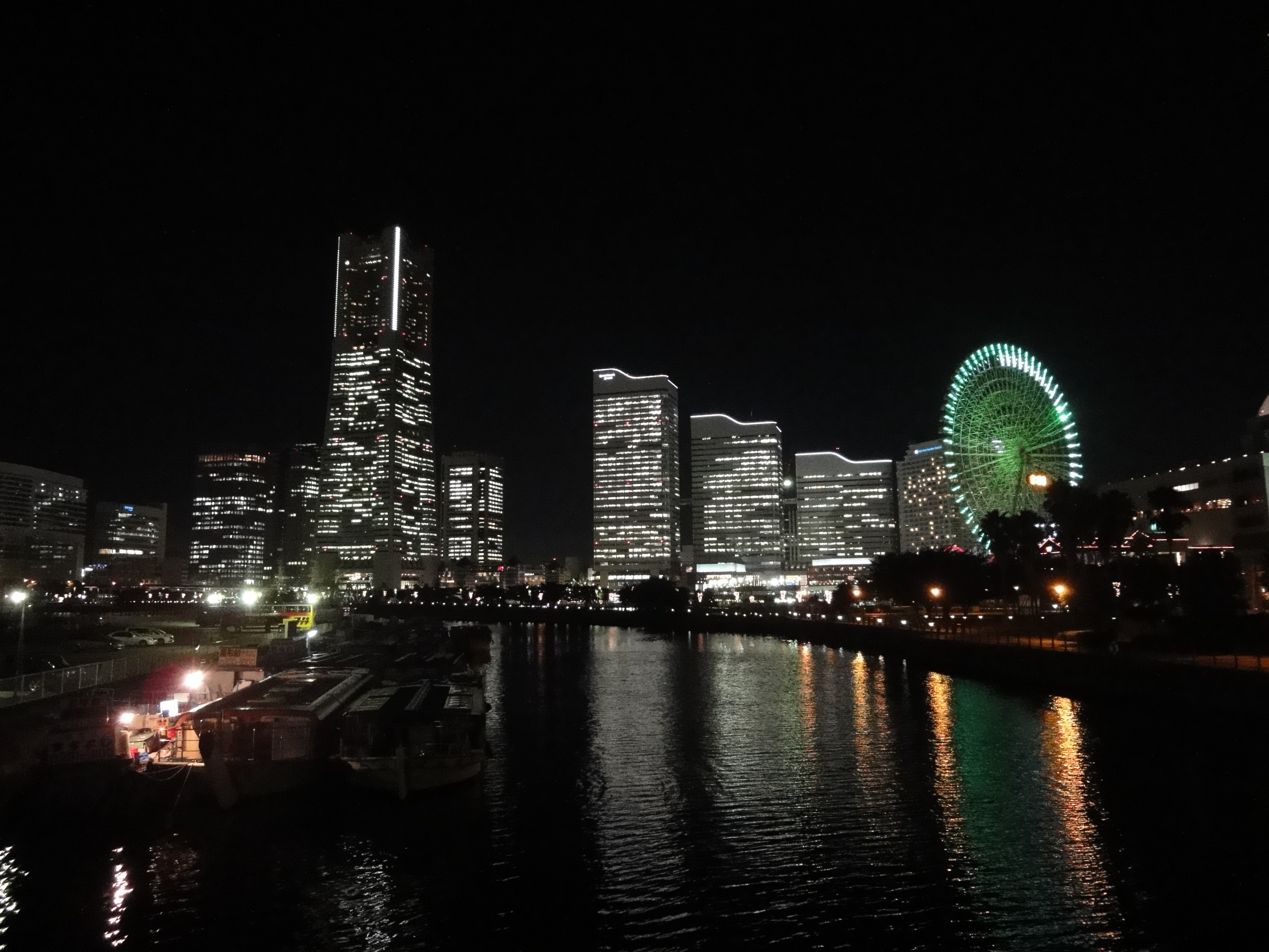 <b>DSC-WX1 / 約3.6MB / 3,648×2,736 / 1/40秒 / F2.4 / 0EV / ISO1600 / WB:オート / 4.2mm</b>