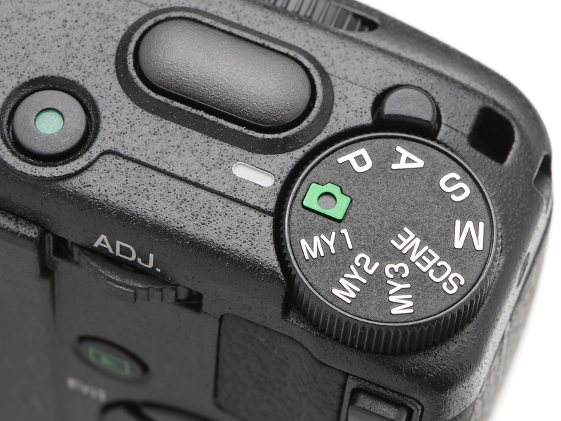 <b>撮影モードダイヤルのマイセッティングは従来モデルの２つから３つとなった。被写体やシーンなどに応じてセッティングしておくと重宝する機能だ</b>