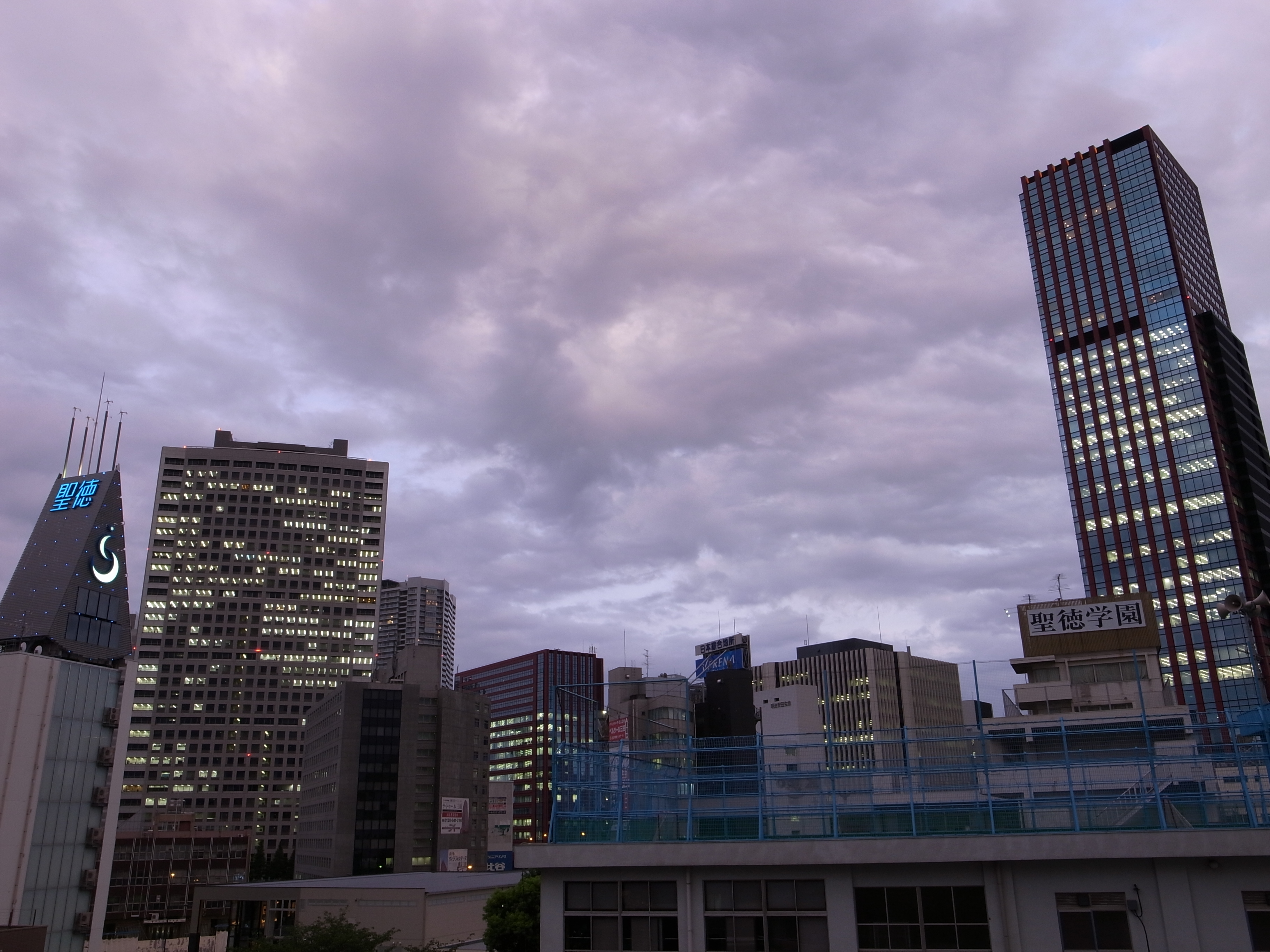 <b>ISO64<br>GR DIGITAL III / 約3.3MB / 3,648×2,736 / 1/4秒 / F5.6 / +0.3EV / WB:オート / 6mm</b>