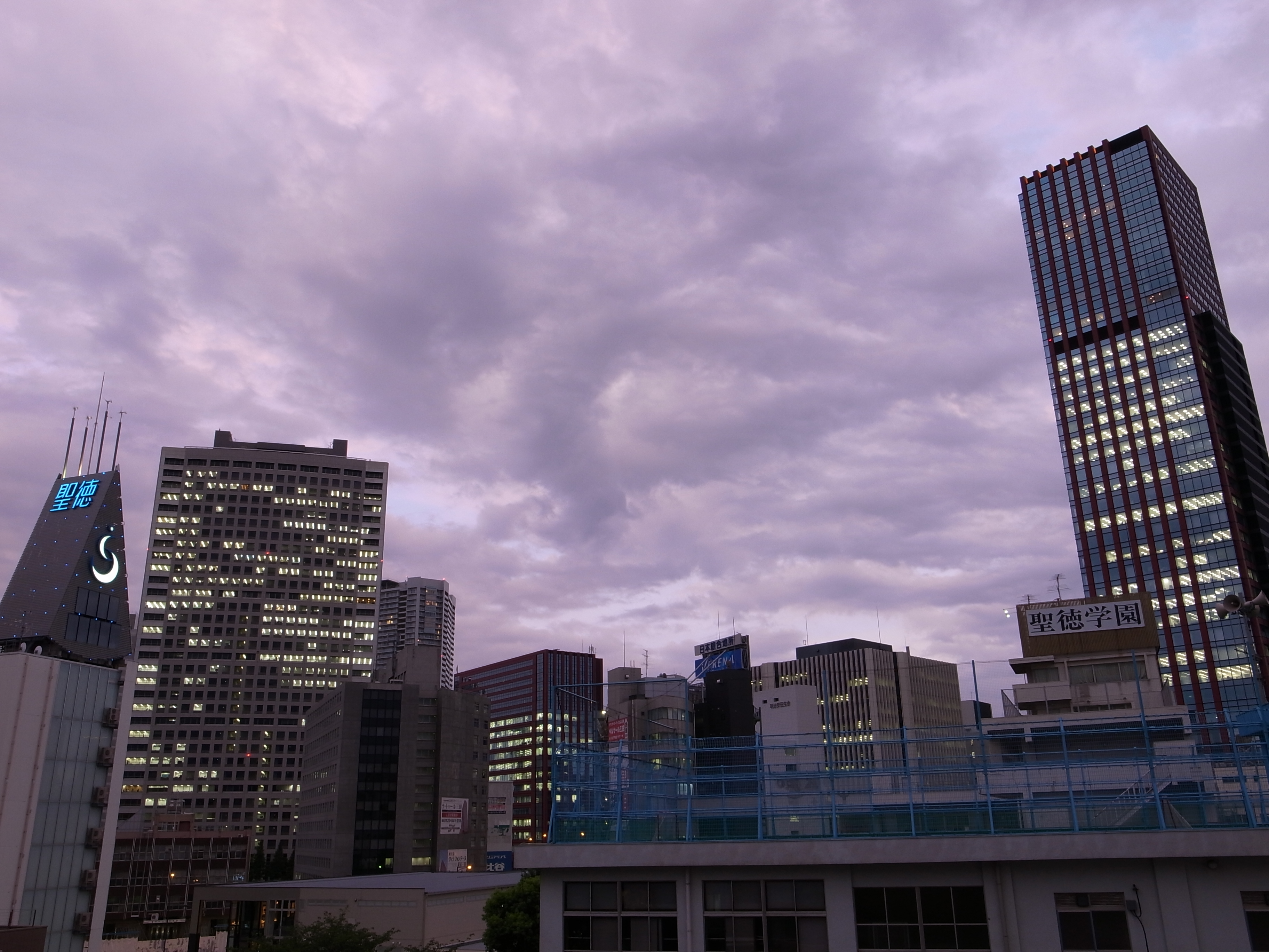 <b>ISO64<br>GR DIGITAL III / 約3.3MB / 3,648×2,736 / 1/3秒 / F5.6 / +0.3EV / WB:オート / 6mm</b>