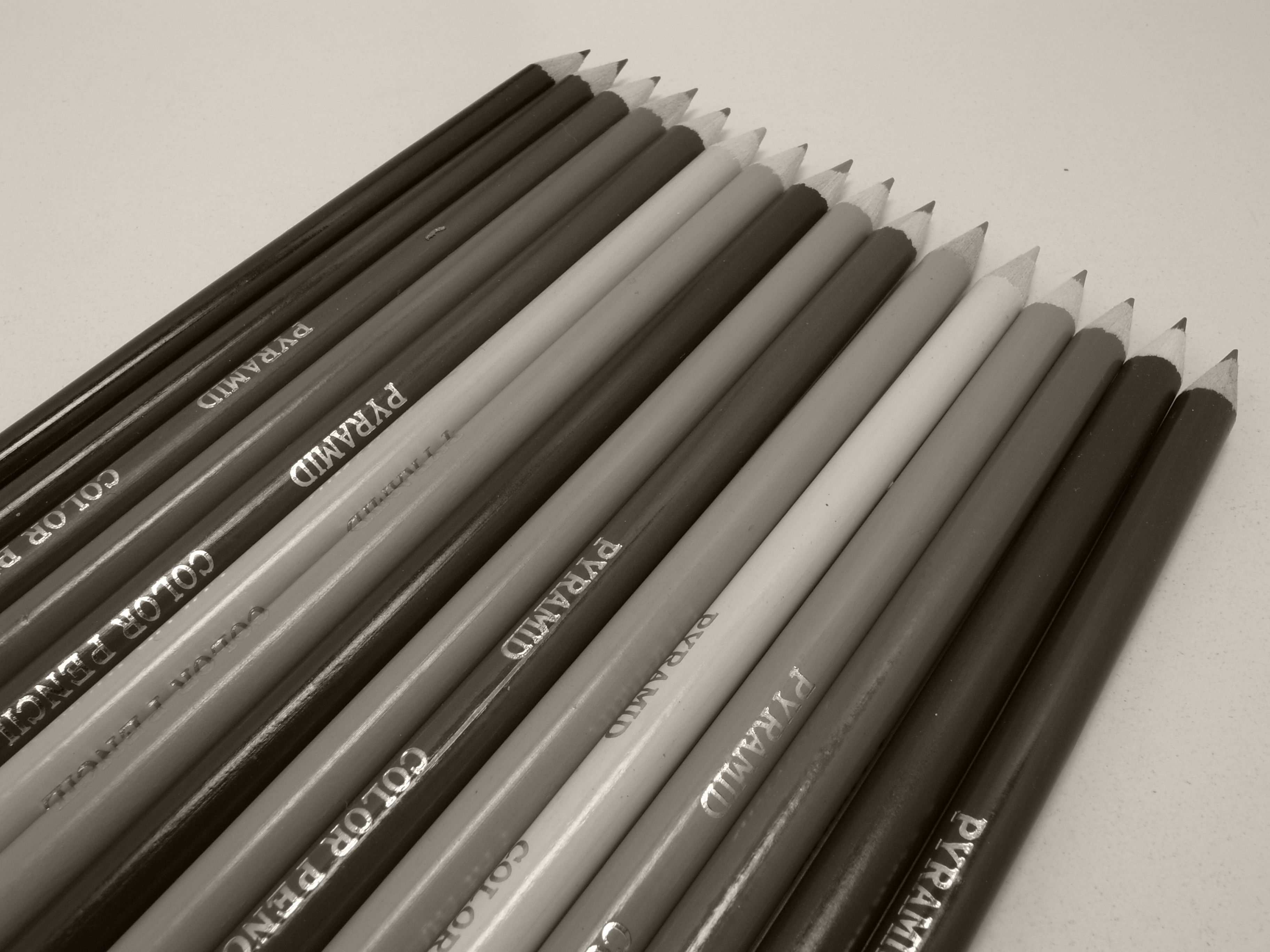 <b>白黒（調色：セピア）</b>