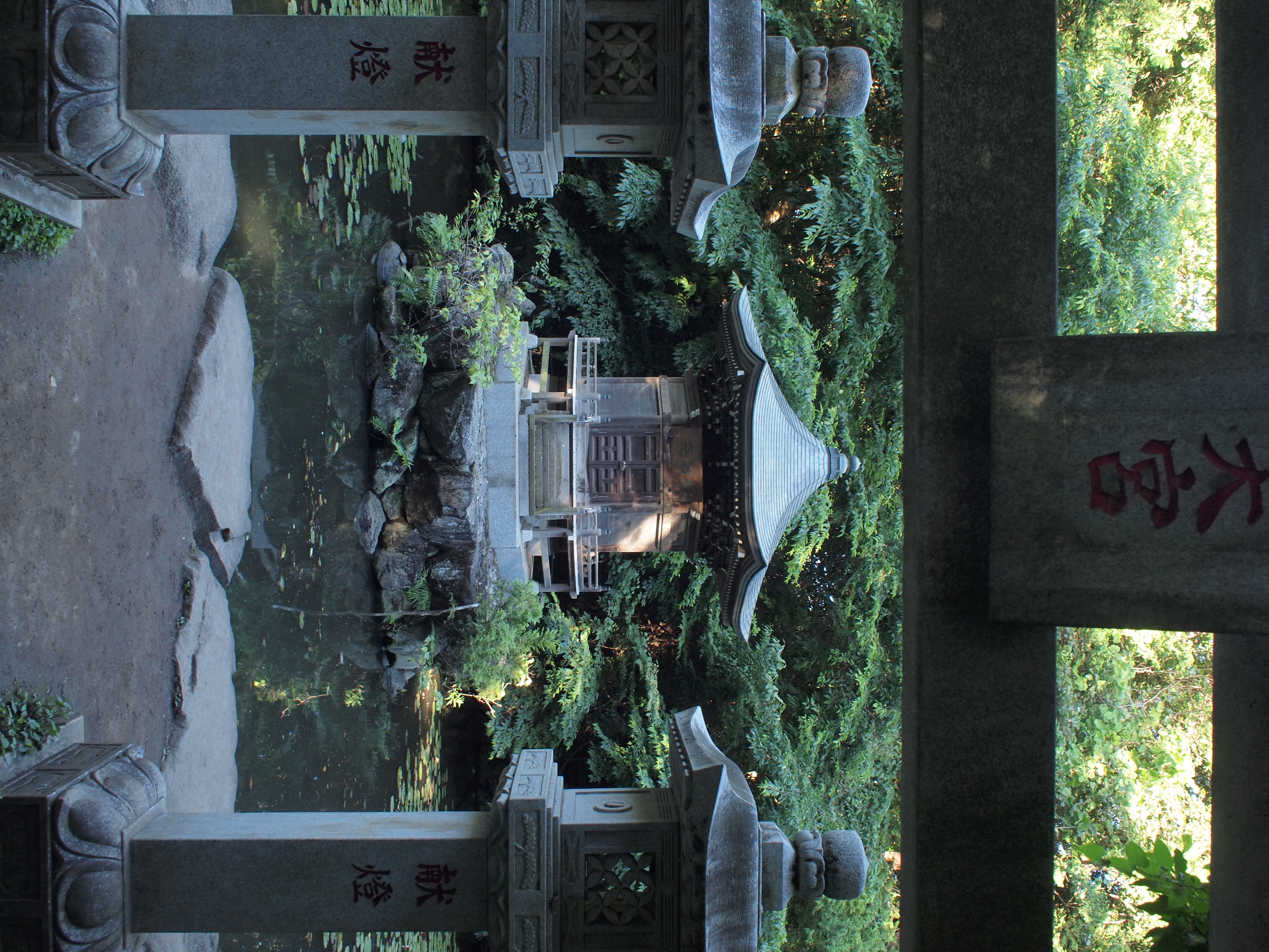 <b>E-P1 / M.ZUIKO DIGITAL 17mm F2.8 / 約9.0MB / 3,024×4,032 / 1/25秒 / F5.6 / -0.7EV / ISO200 / WB:オート / 17mm</b>