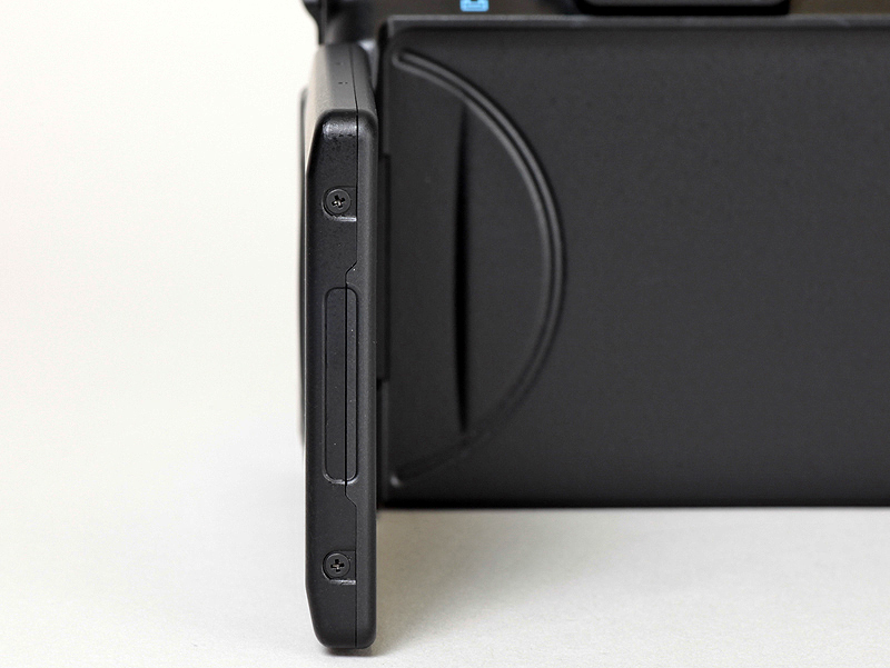 <b>液晶モニターを横から見たところ</b>