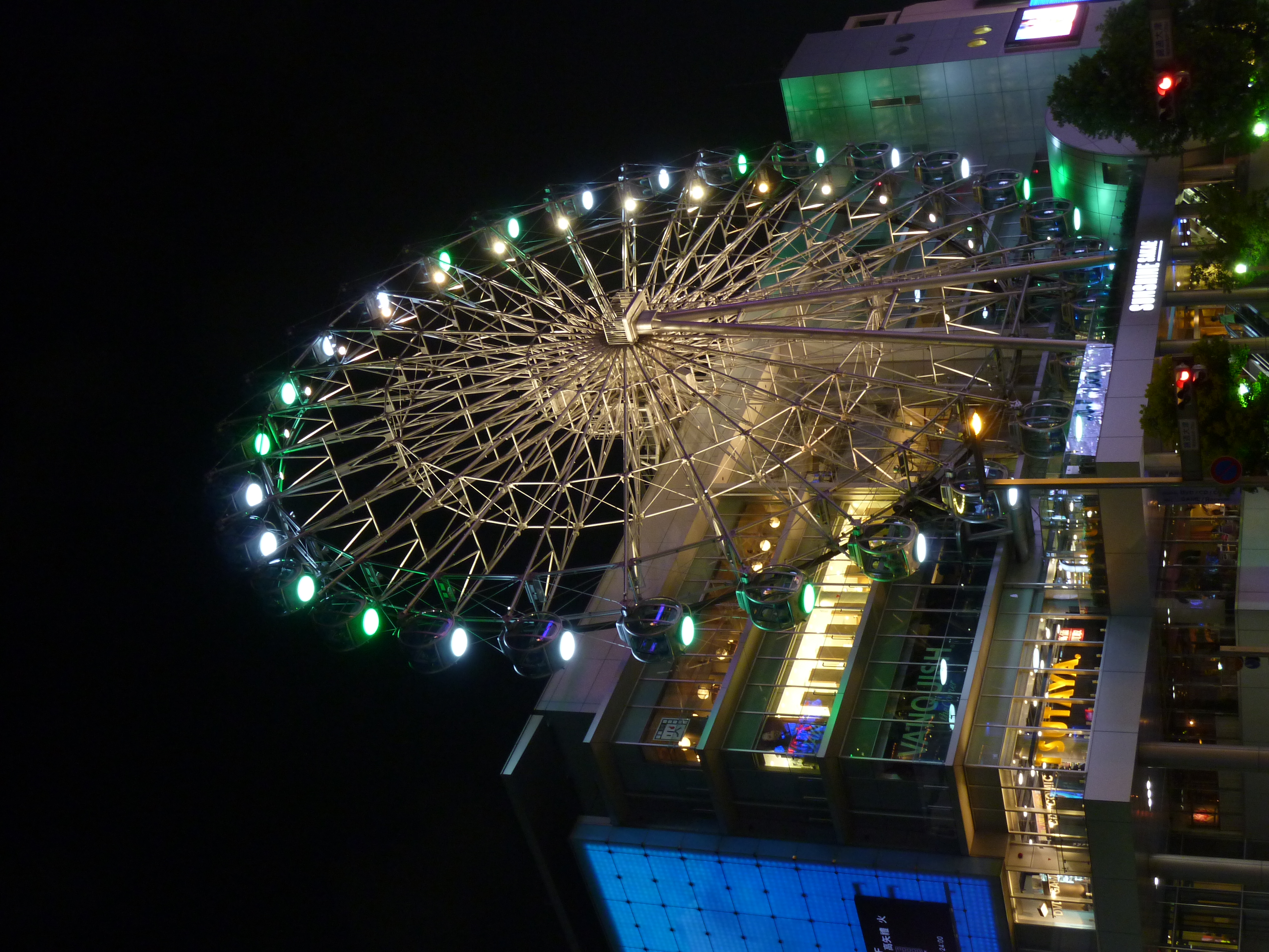 <b>DMC-ZX1 / 約6.4MB / 3,000×4,000 / 1/5秒 / F4.1 / -1EV / ISO200 / WB:オート / 7.6mm</b>