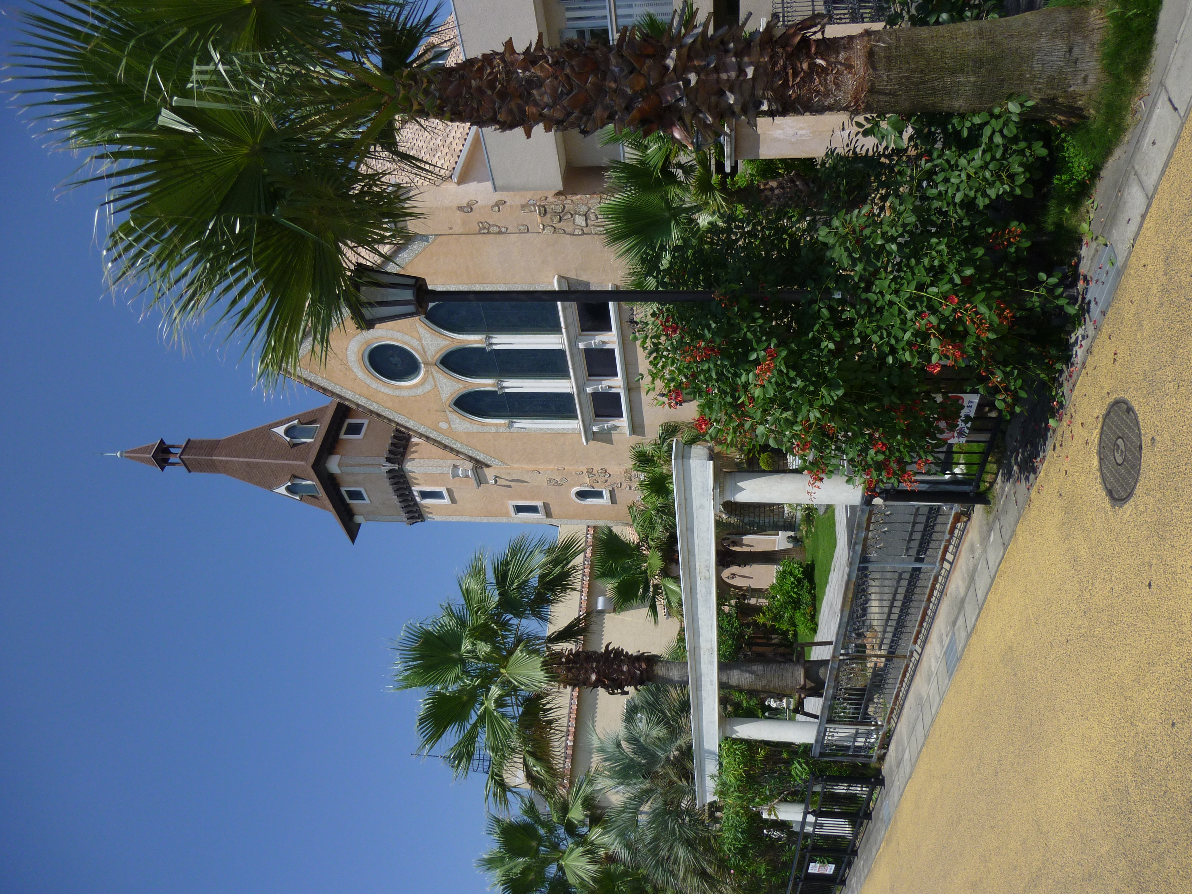 <b>DMC-ZX1 / 約5.1MB / 3,000×4,000 / 1/160秒 / F10 / -0.3EV / ISO100 / WB:オート / 4.5mm</b>