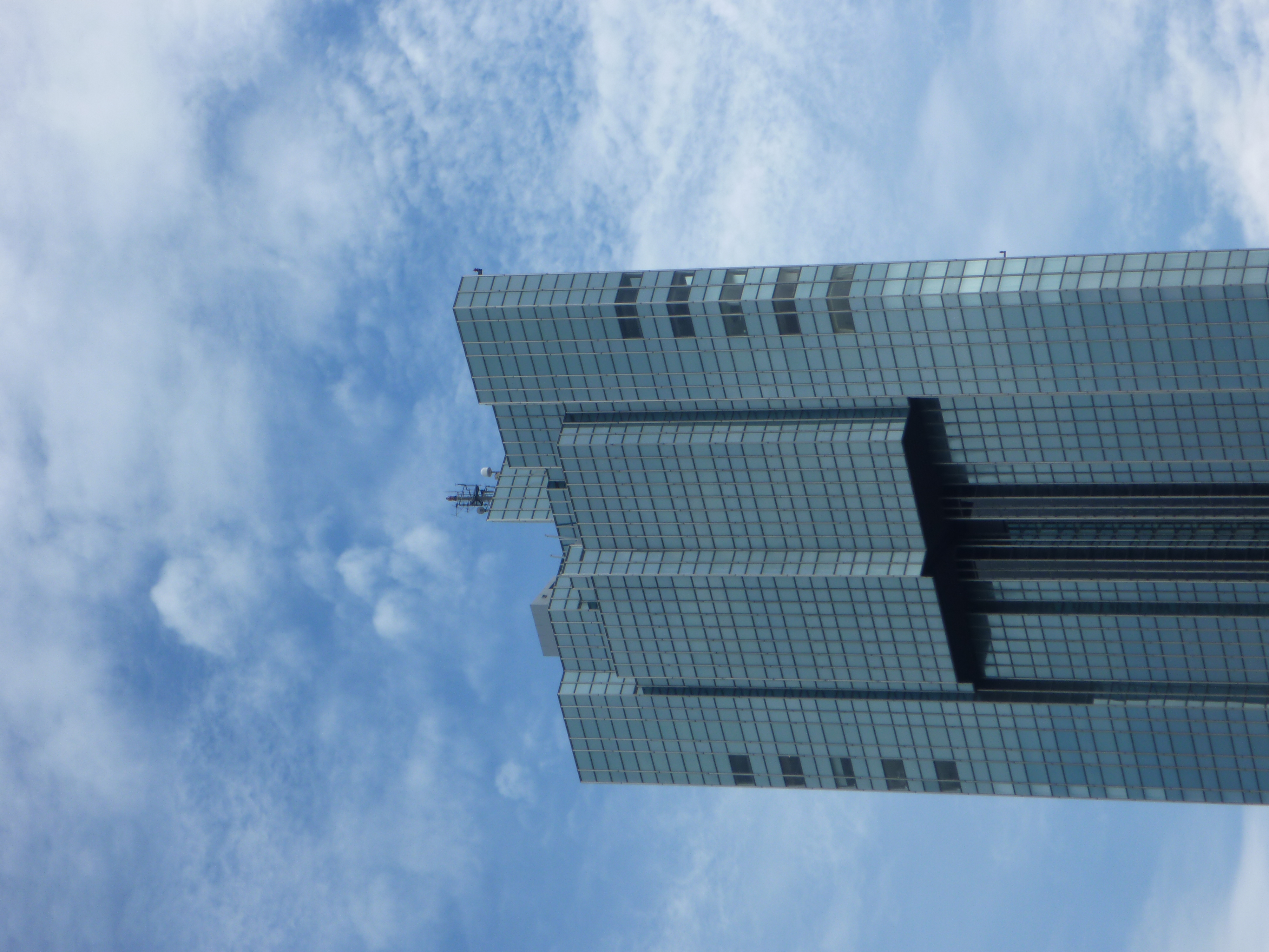 <b>DMC-FP8 / 約5.4MB / 3,000×4,000 / 1/200秒 / F5.9 / 0EV / ISO80 / WB:オート / 23mm</b>