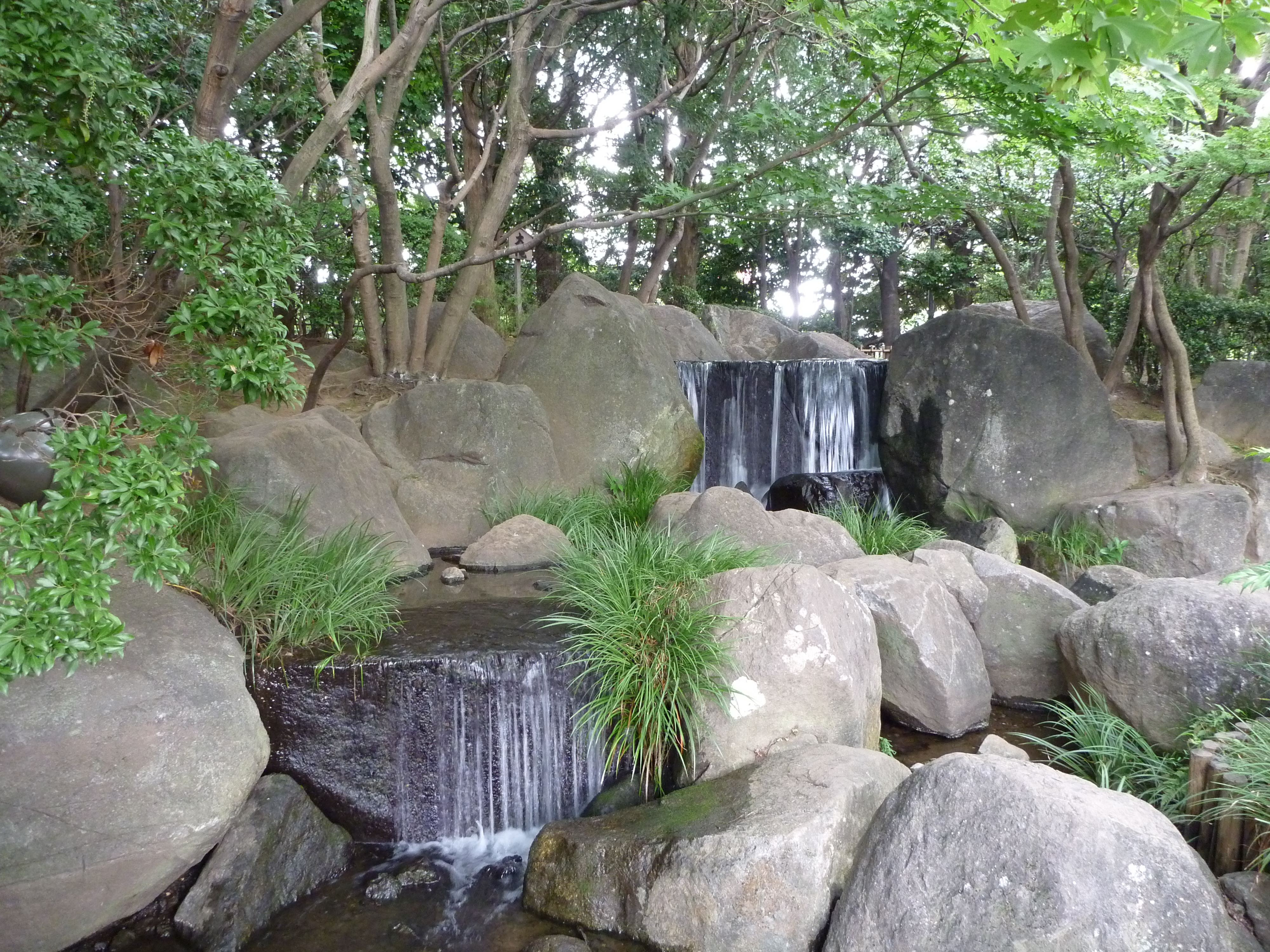 <b>ハイダイナミックモード：OFF<br>DMC-FP8 / 約6.7MB / 4,000×3,000 / 1/4秒 / F3.3 / 0EV / ISO400 / WB:オート / 5mm</b>