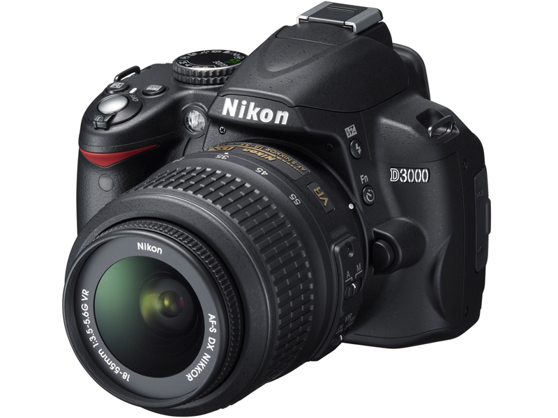 <b>D3000。装着レンズはレンズキットのAF-S DX NIKKOR 18-55mm F3.5-5.6 G ED VR</b>