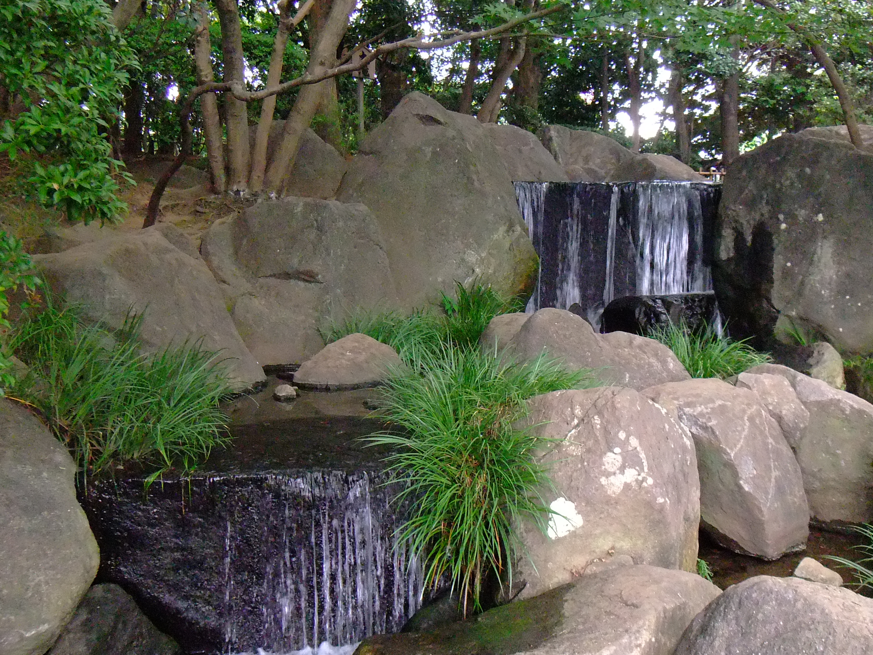 <b>2カラー同時撮り（F-クローム）<br>FinePix REAL 3D W1 / 約4.8MB / 3,648×2,736 / 1/50秒 / F3.7 / 0EV / ISO800 / WB:オート / 6.3mm</b>