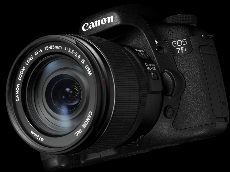 <b>EOS 7D</b>