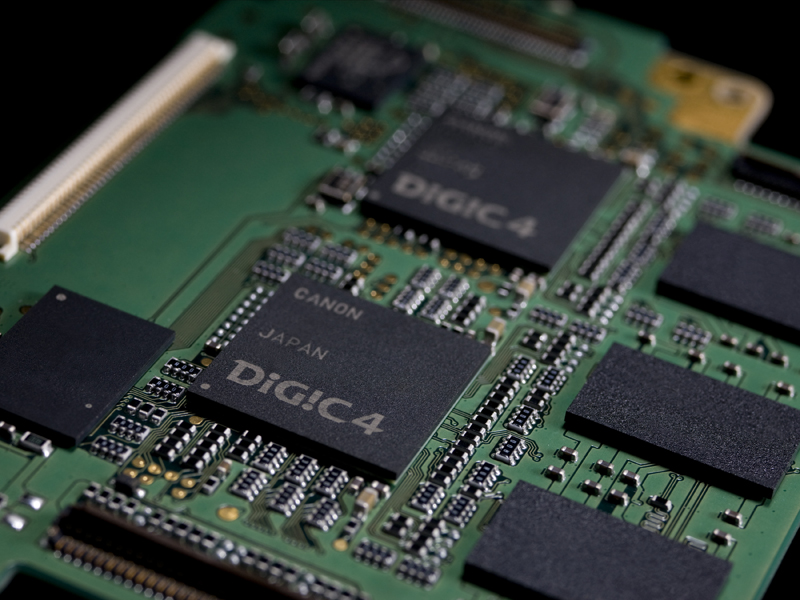 <b>デュアルDIGIC4</b>