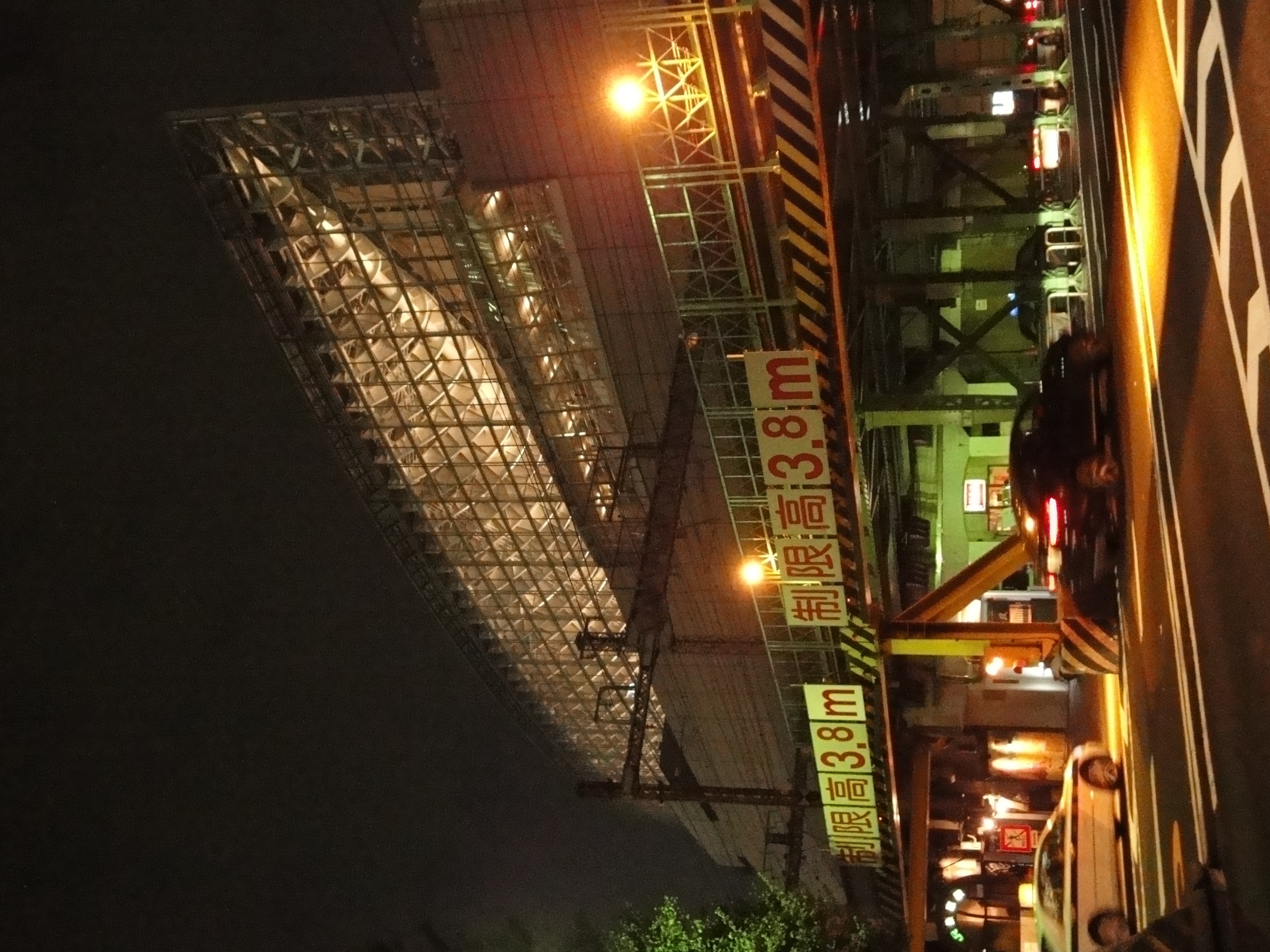 <b>ISO3200（通常撮影）<br>DSC-WX1 / 3,648×2,736 / 1/40秒 / F3.2 / 0.0EV / WB：太陽光 / 6.8mm（39mm相当）</b>