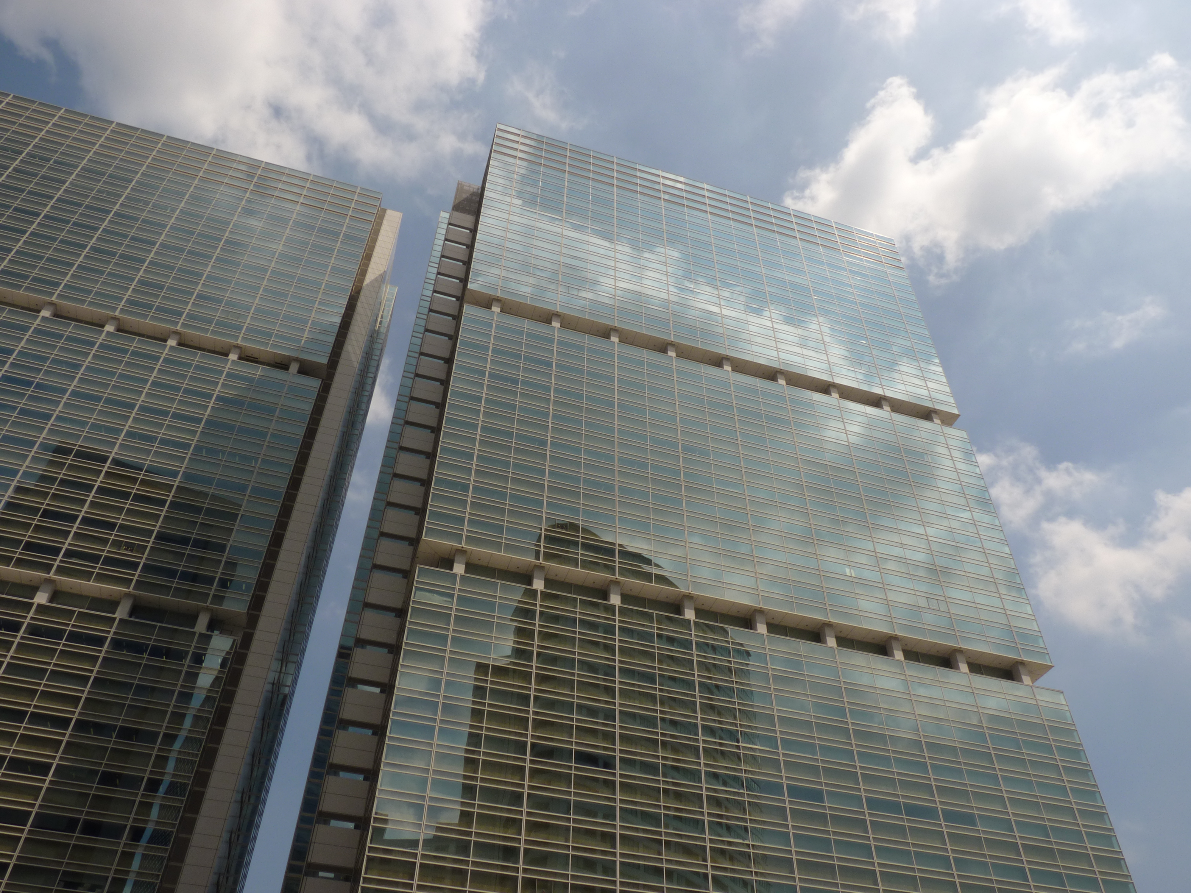 <b>赤を強調<br>DMC-FZ38 / 約5.7MB / 4,000×3,000 / 1/400秒 / F6.3 / 0EV / ISO80 / WB:オート / 4.8mm</b>