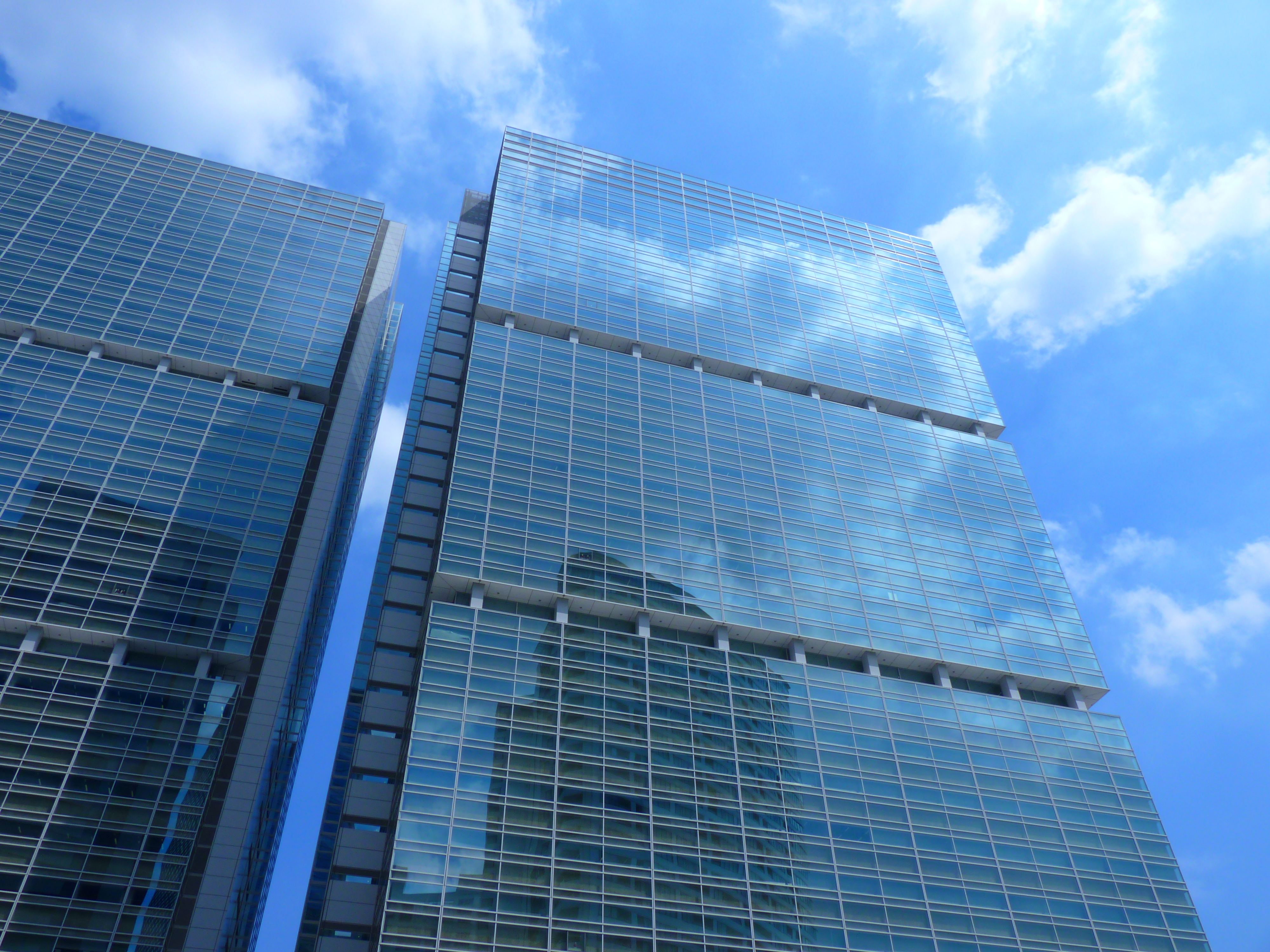 <b>鮮やかさを強調してみた<br>DMC-FZ38 / 約6.5MB / 4,000×3,000 / 1/500秒 / F5.6 / 0EV / ISO80 / WB:オート / 4.8mm</b>