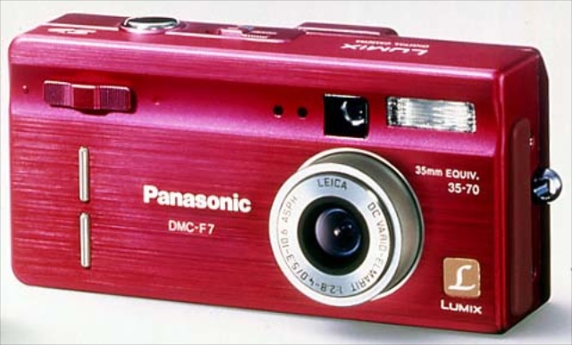 <b>LUMIXブランド第1弾のDMC-F7。同時にマニュアル露出対応のDMC-LC5も発売</b>