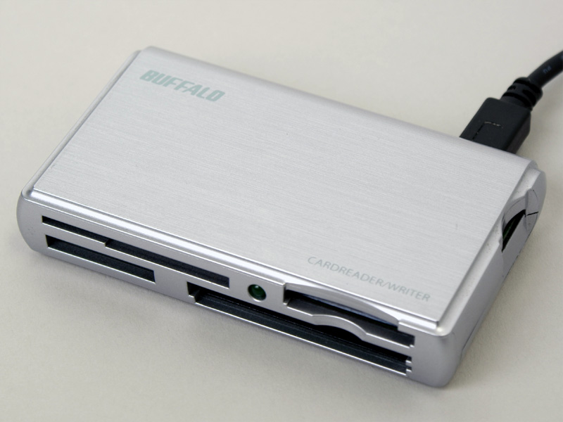 <b>バッファローBSCRA38U2</b>