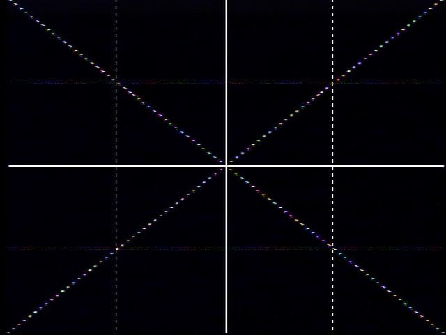 <b>グリッドガイド表示：縦横4分割+対角線</b>