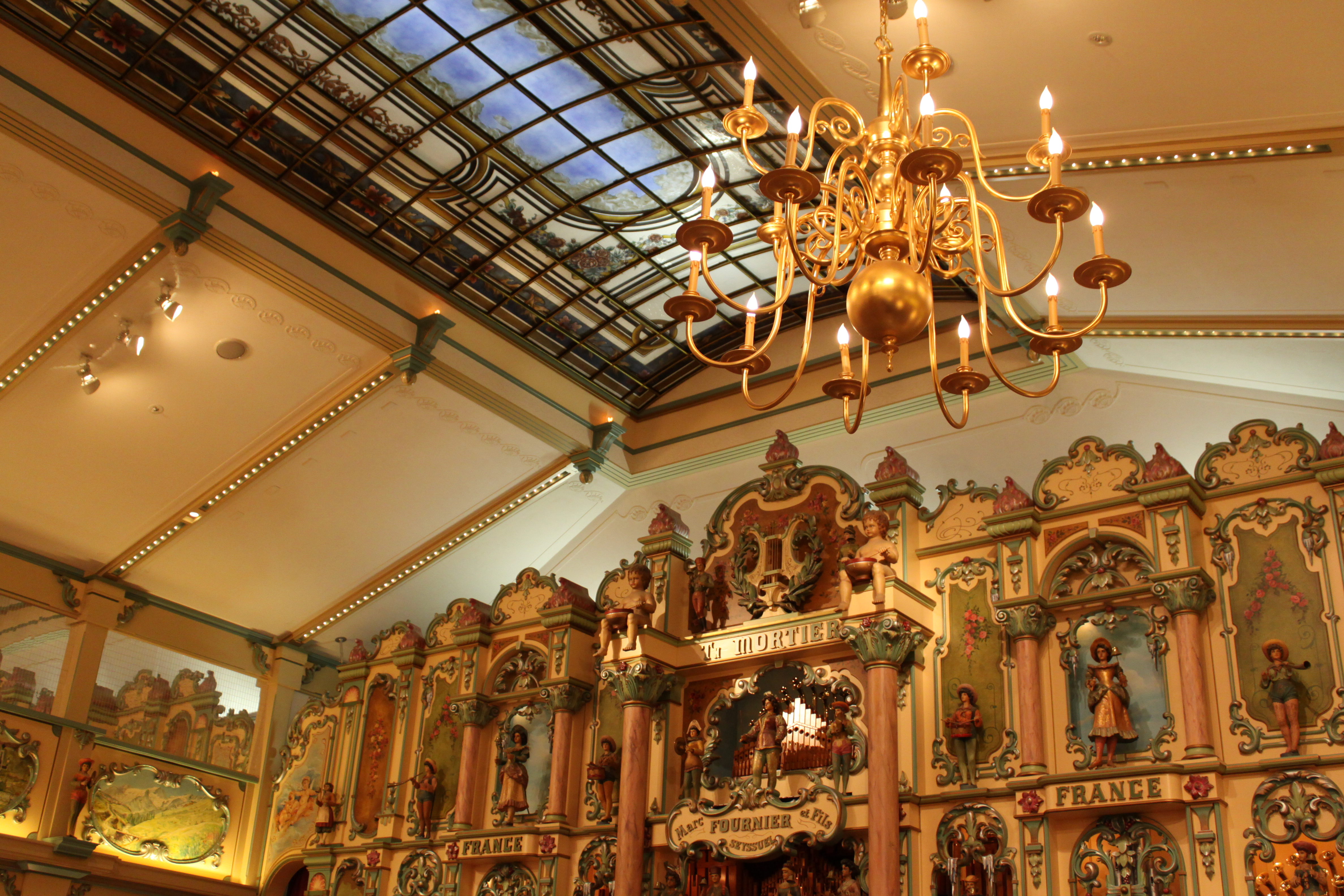 <b>EOS 50D / EF-S 18-55mm F3.5-5.6 IS / 約6.8MB / 4,752×3,168 / 1/60秒 / F4.5 / 0EV / ISO800 / WB:オート / 24mm</b>