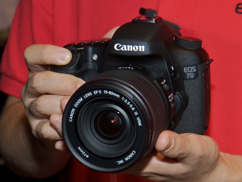 <b>EOS 7DとEF-S 15-85mm F3.5-5.6 IS USM</b>