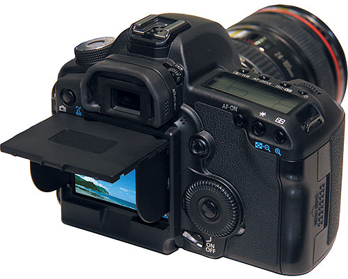 <STRONG>EOS 5D Mark II専用の折り畳み液晶シェード</STRONG>