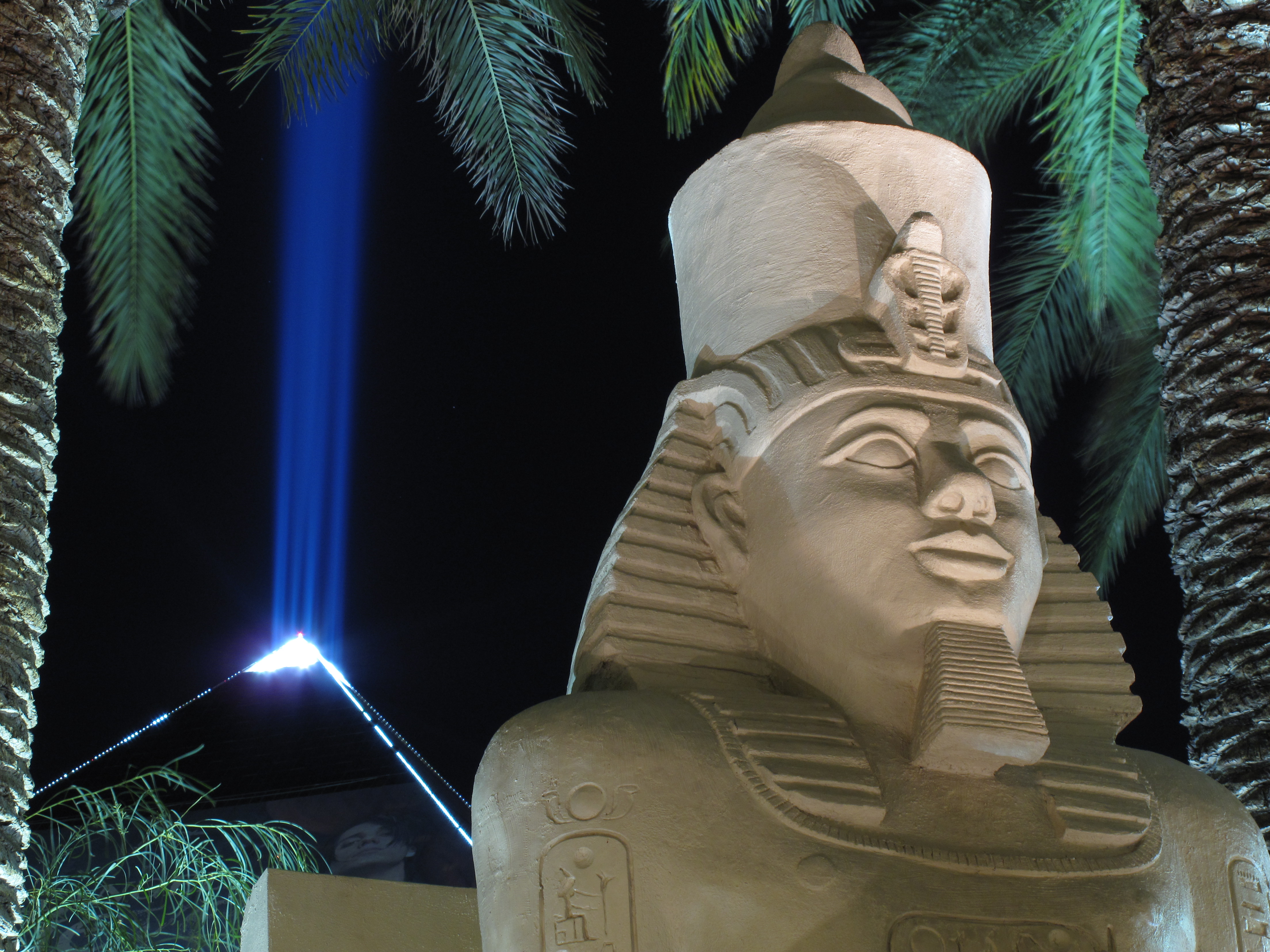 <b>4,416×3,312 / 5秒 / F5.6 / 0EV / ISO80 / マニュアル露出 / WB:オート / 18mm</b>