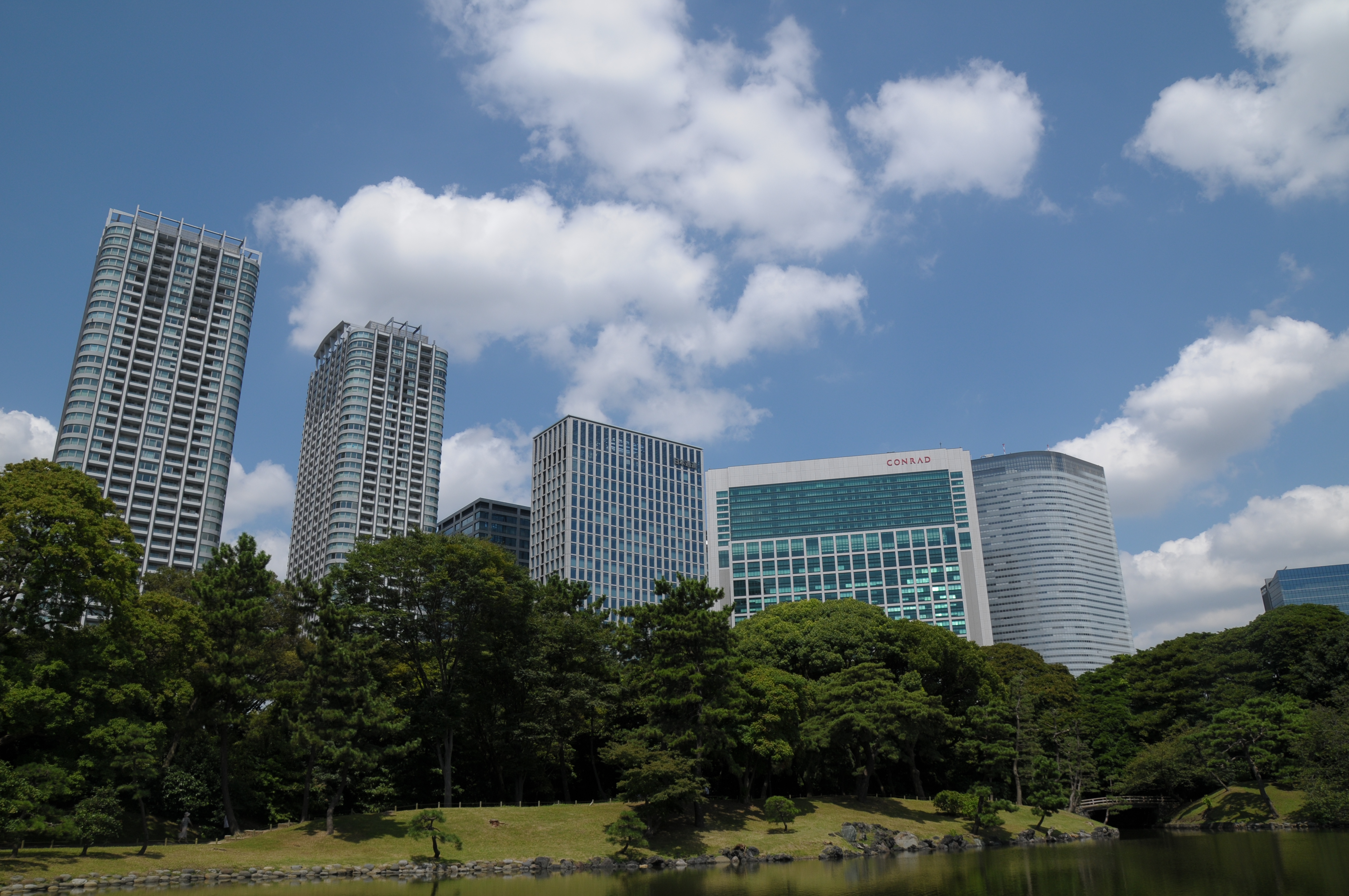 <b>D300 / SP AF 17-50mm F2.8 XR Di II VC / 約4.8MB / 4,288×2,848 / 1/1000秒 / F8 / 0EV / ISO200 / WB:晴天 / 17mm</b>