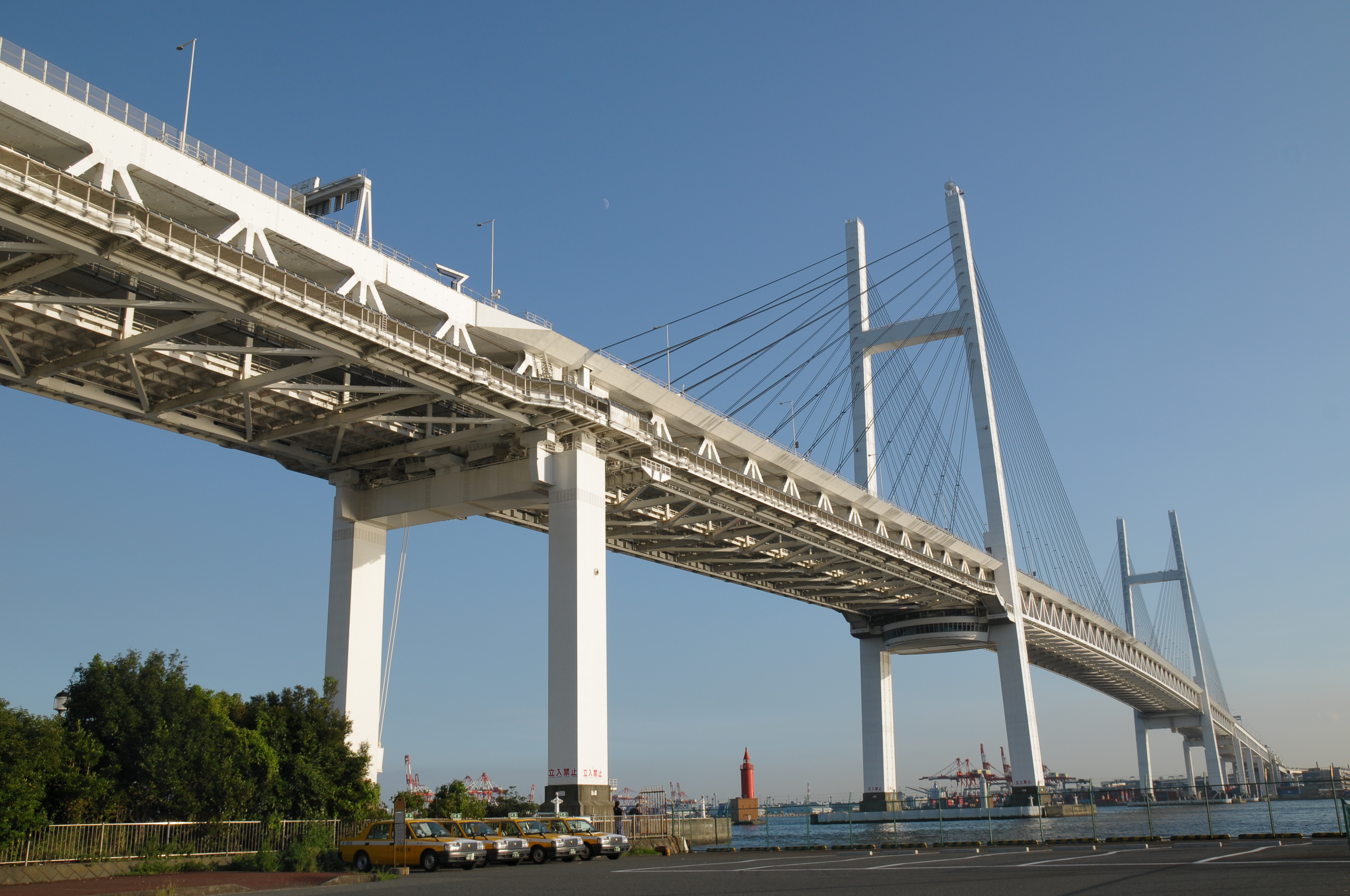 <b>D300 / SP AF 17-50mm F2.8 XR Di II VC / 約4.7MB / 4,288×2,848 / 1/500秒 / F9 / 0EV / ISO200 / WB:晴天 / 20mm</b>