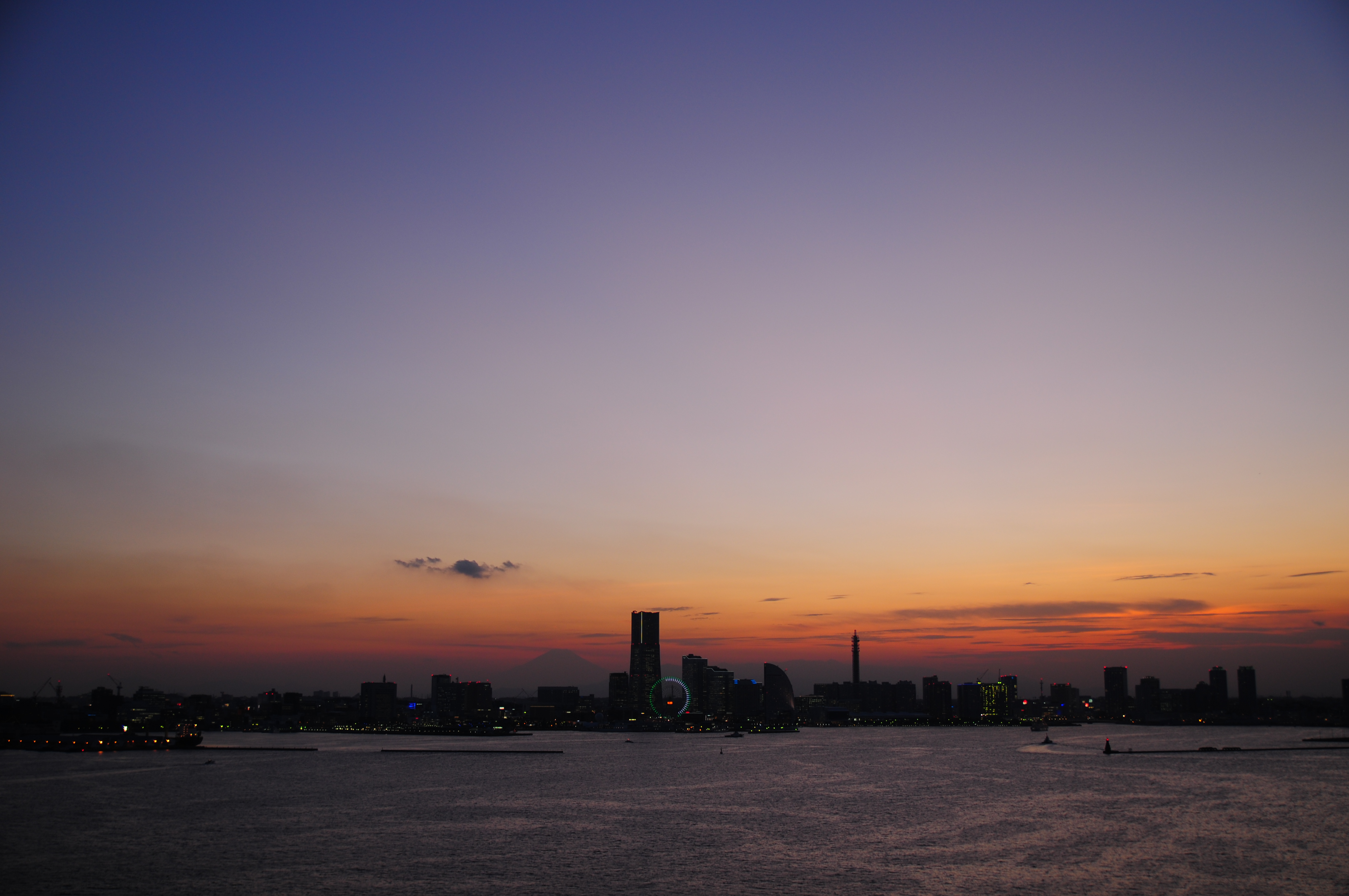 <b>D300 / SP AF 17-50mm F2.8 XR Di II VC / 約3.4MB / 4,288×2,848 / 1/60秒 / F2.8 / -1.0EV / ISO200 （0.7EV減感） / WB:晴天 / 24mm</b>