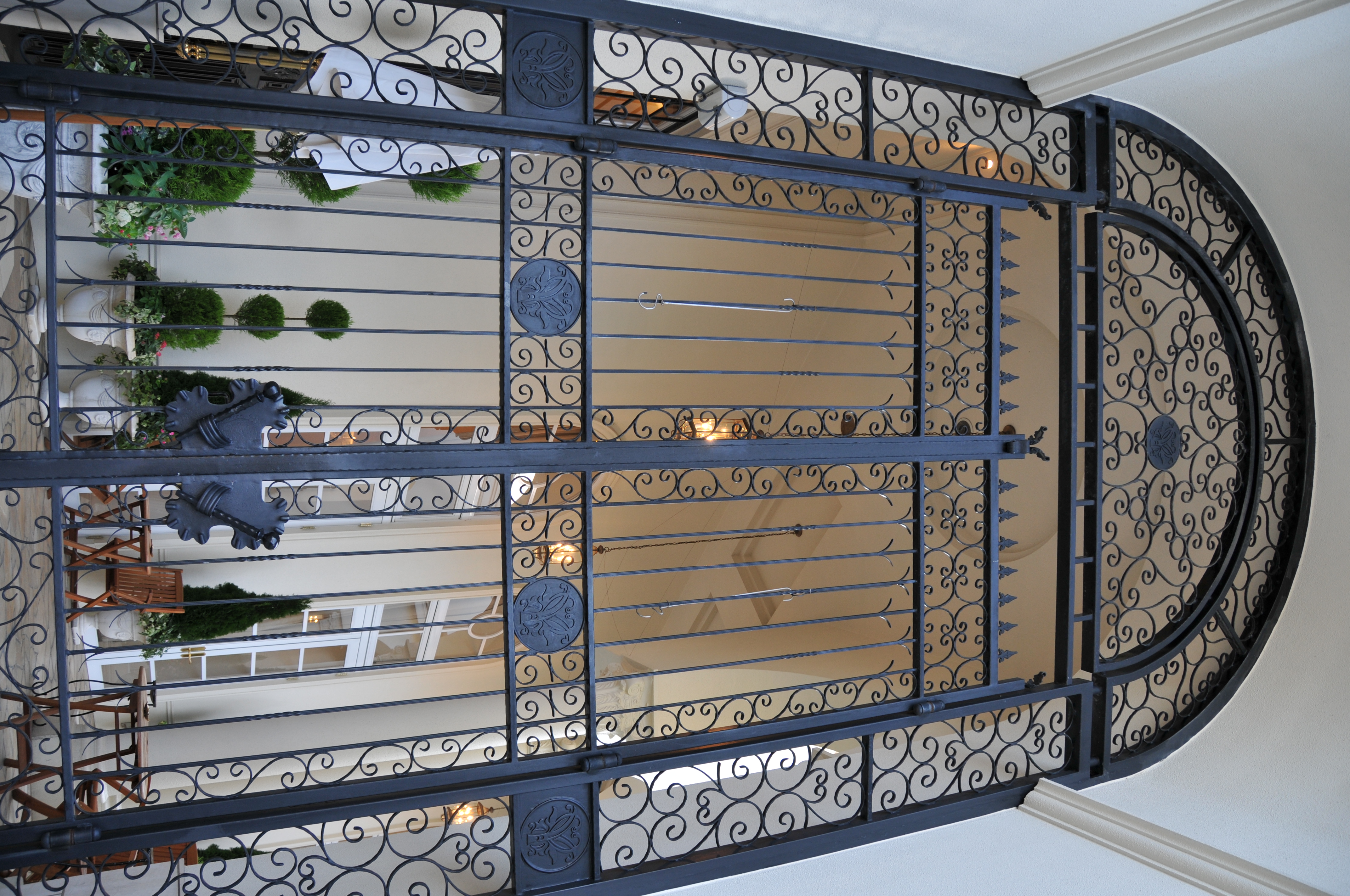 <b>D300 / AF-S DX NIKKOR 18-200mm F3.5-5.6 G ED VR II / 約5.7MB / 2,848×4,288 / 1/60秒 / F4 / -0.3EV / ISO200 / WB:オート / 18mm</b>