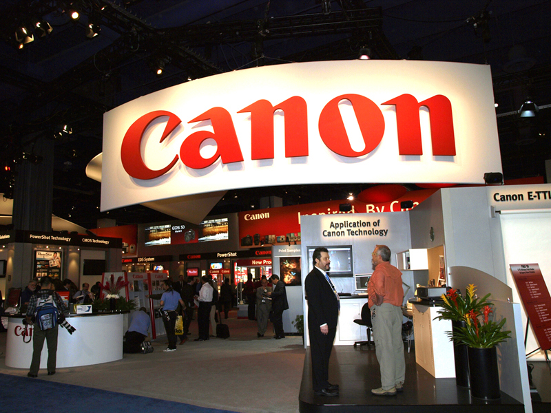 <b>前回のPMA09でのキヤノンブース</b>