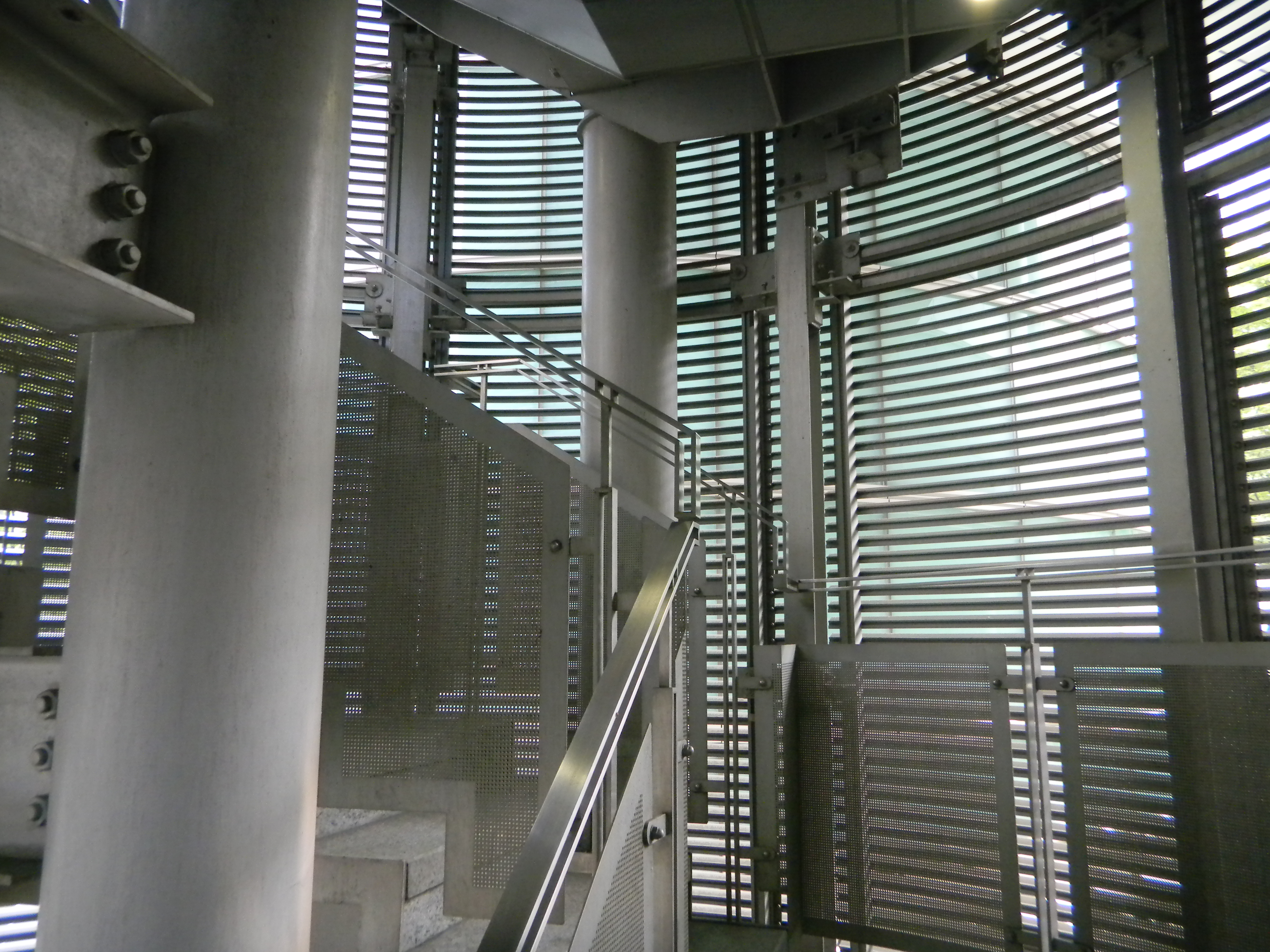 <b>ハイブリッド補正<br>4,000×3,000 / 1/5秒 / F3.9 / 0EV / ISO80 / WB:オート / 5mm（28mm相当）</b>