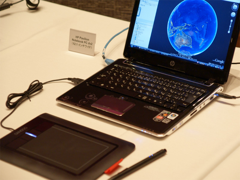 <b>BambooをHP Pavilion Notebook PC dv2に接続したところ</b>