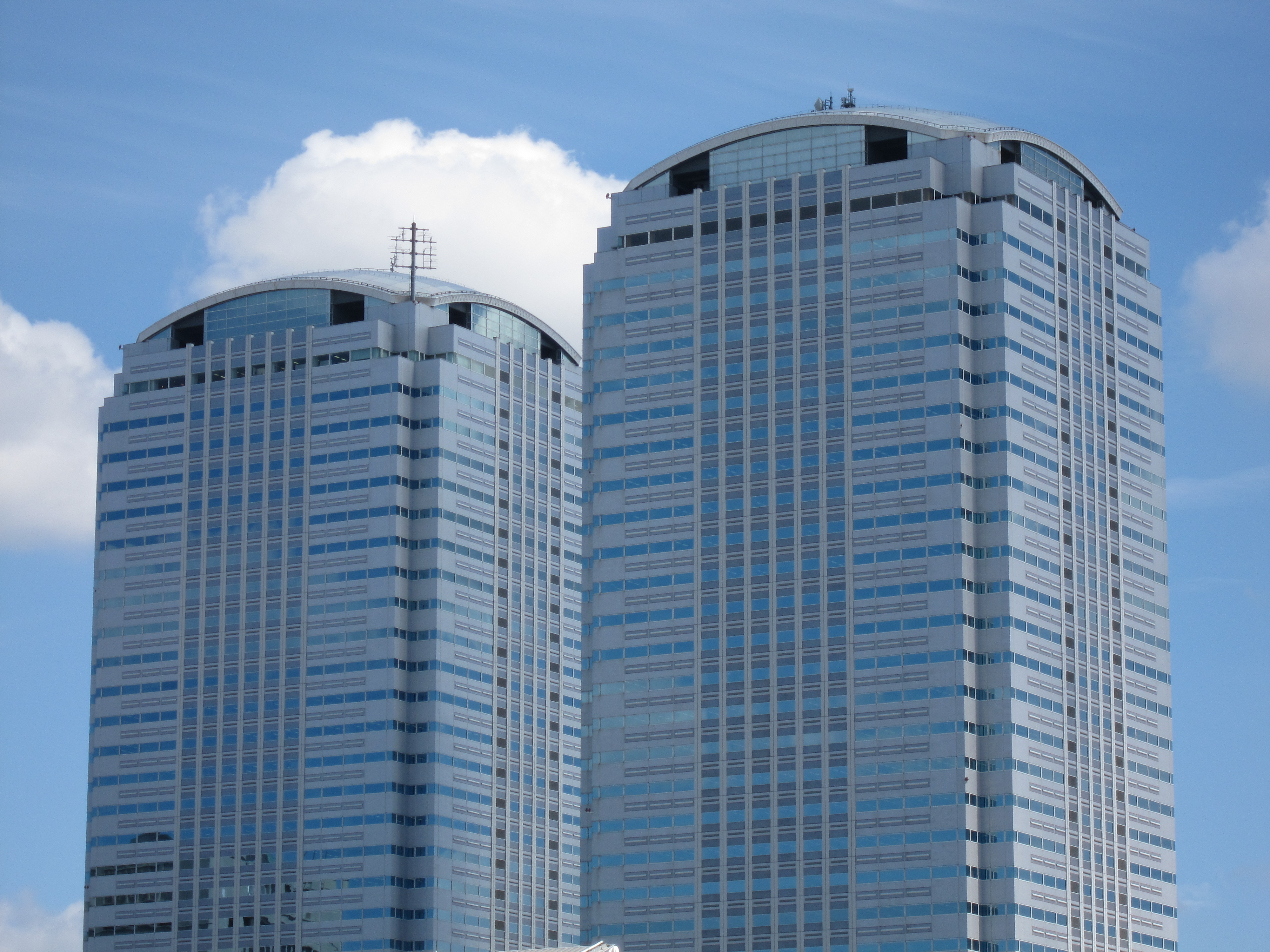 <b>望遠端<br>IXY DIGITAL 930 IS / 約2.9MB / 4,000×3,000 / 1/400秒 / F5.9 / 0EV / ISO80 / WB:オート / 21.5mm</b>