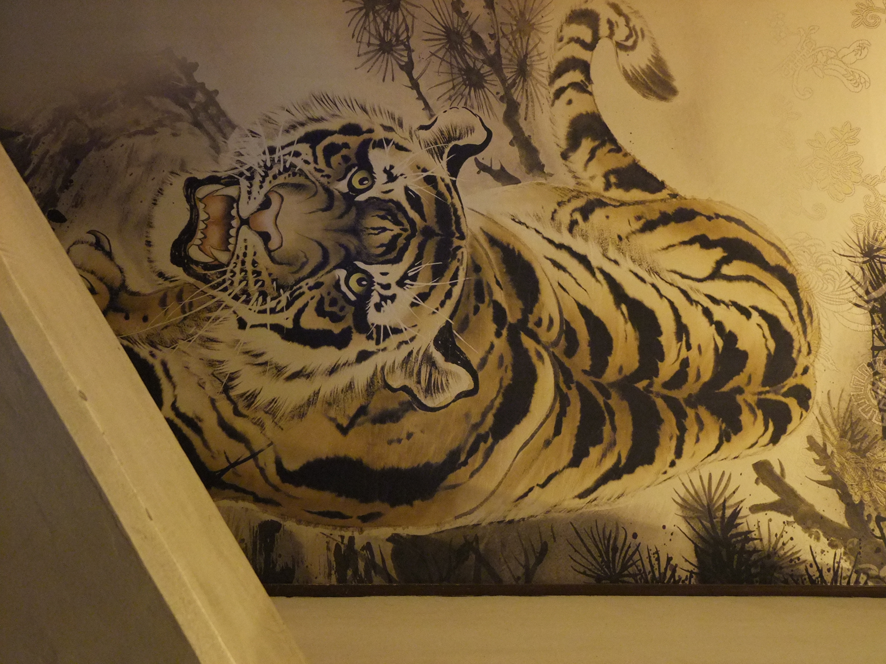 <b>FinePix S200EXR / 約2.5MB / 2112x2816 / 1/75秒 / F3 / 0EV / ISO800 / WB:オート / 8.4mm（高感度低ノイズ優先）</b>