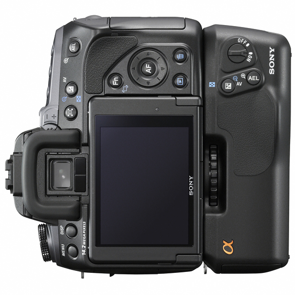 <b>α550にVG-B50AMを装着したところ</b>