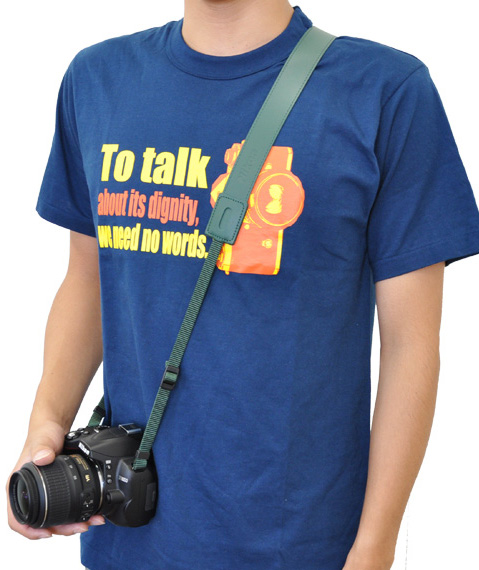 <b>レザー（ダークグリーン×ブライトグリーン）着用例</b>