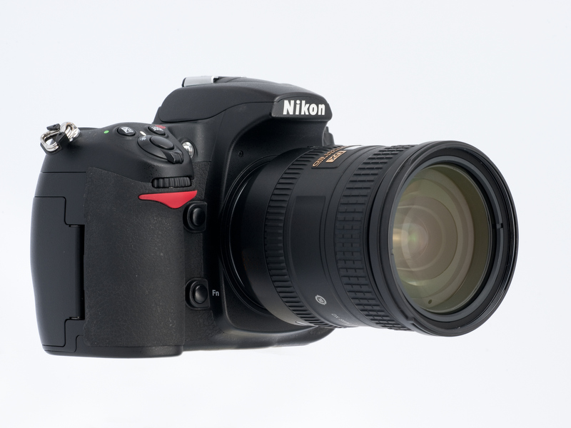 <b>D300に装着したところ</b>