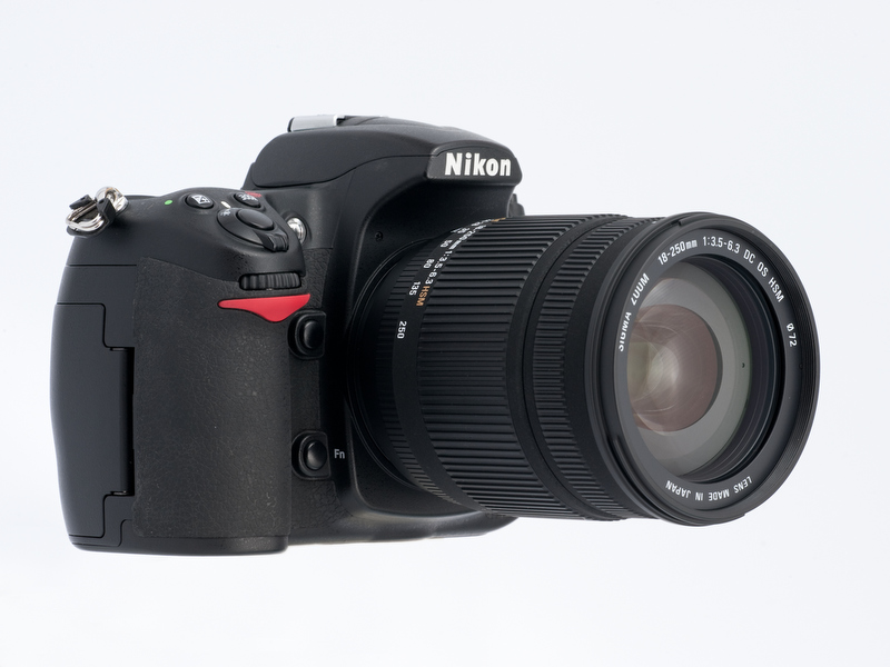 <b>D300に装着したところ</b>