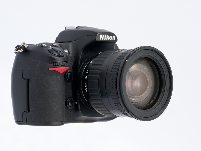<b>D300に装着したところ</b>
