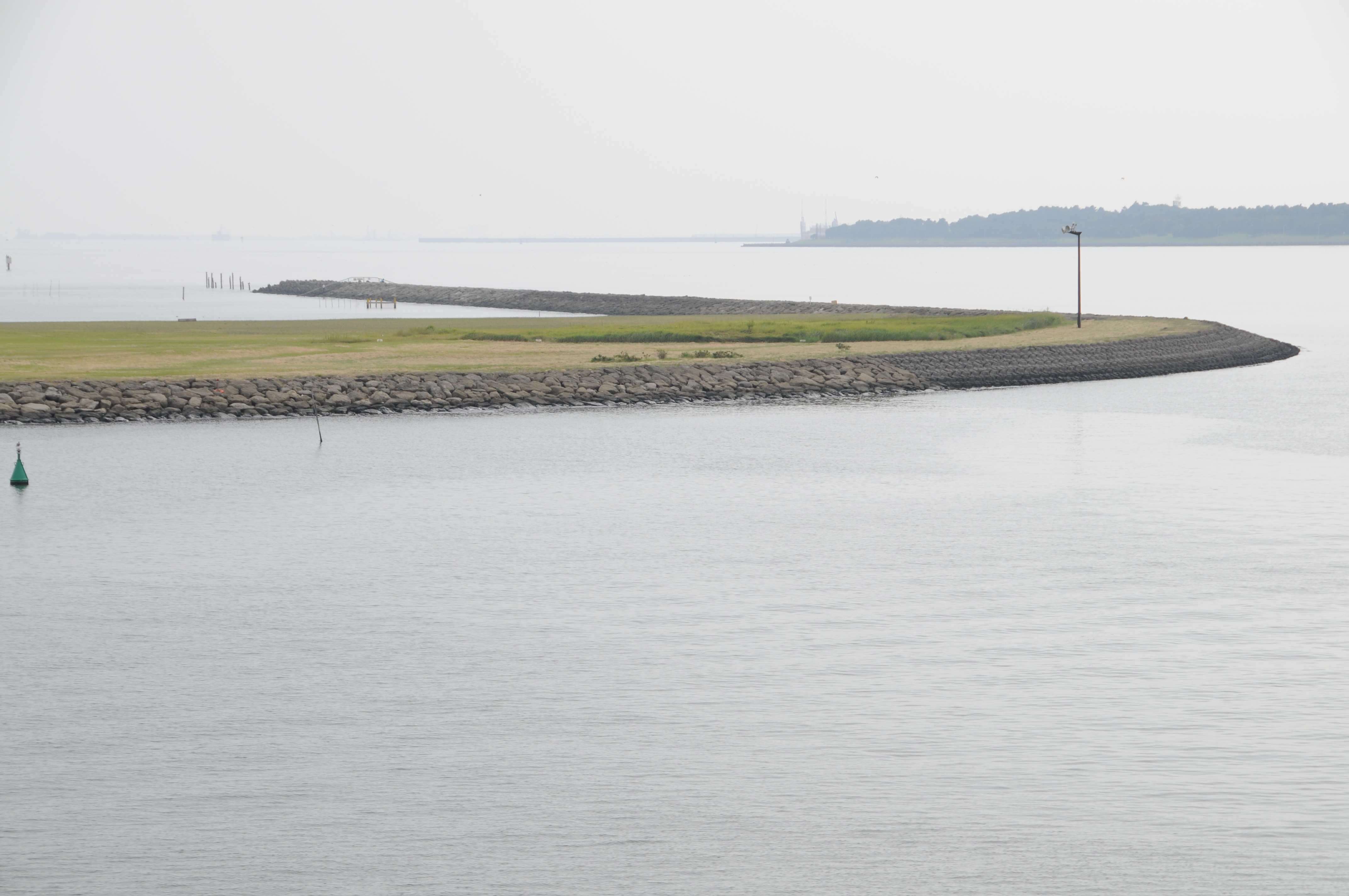 <b>D300 / 18-250mm F3.5-6.3 DC OS HSM / 4,288×2,848 / 1/500秒 / F8 / +0.3EV / ISO200 / WB：晴天 / 80mm（120mm相当）</b>