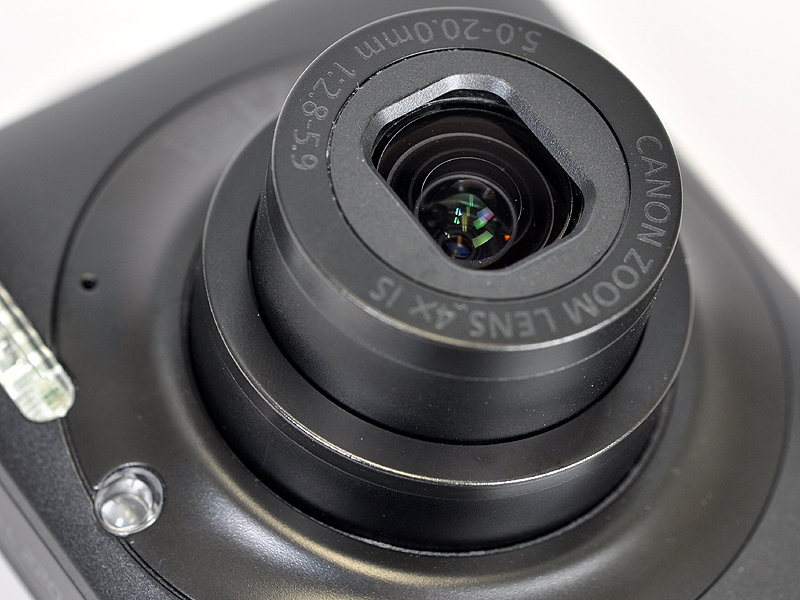 <b>光学ファインダーが非搭載になった</b>