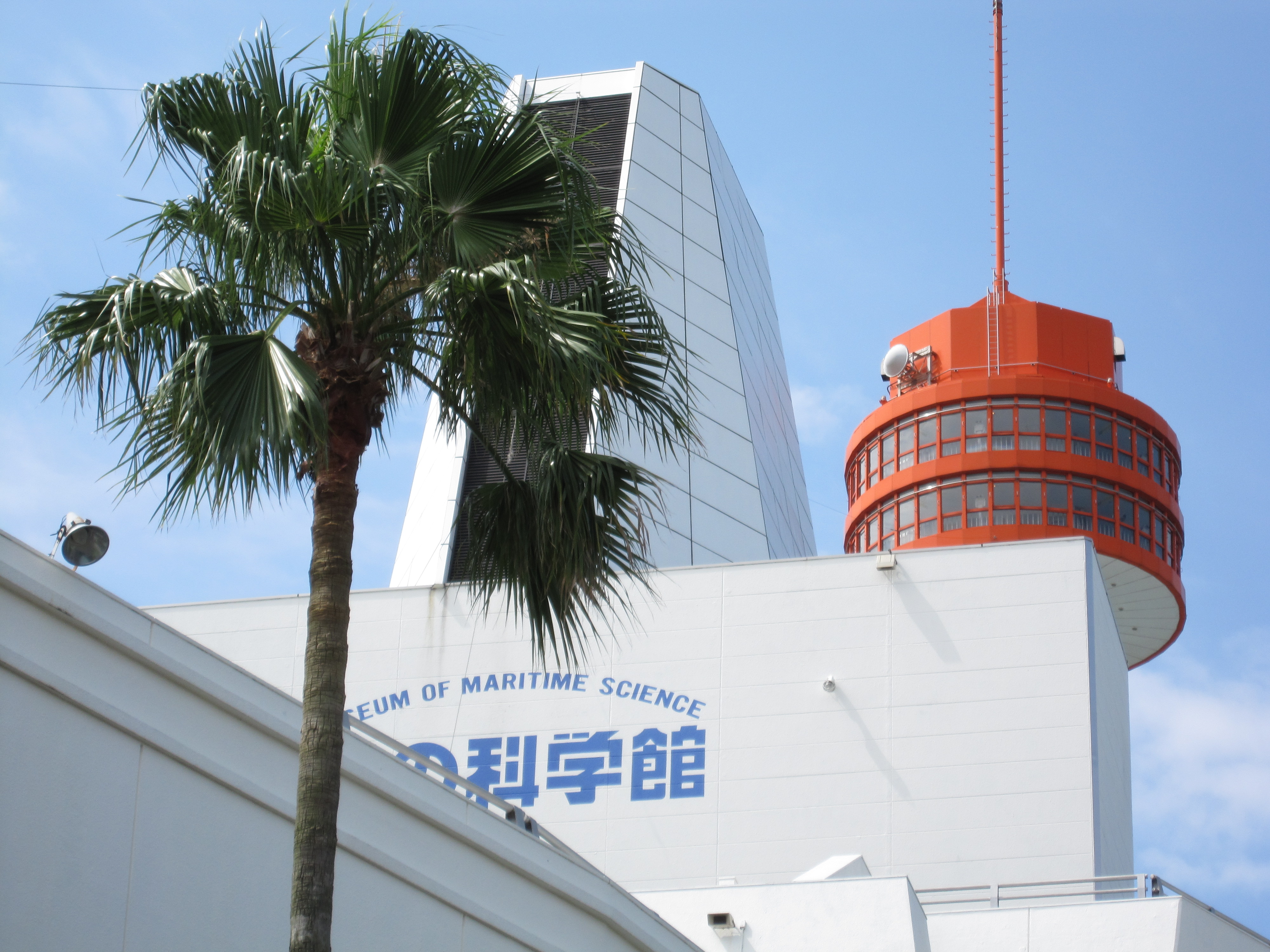 <b>IXY DIGITAL 220 IS / 4,000×3,000 / 1/250秒 / F5.9 / +0.3EV / ISO80 / プログラムAE / WB:オート / 20mm</b>